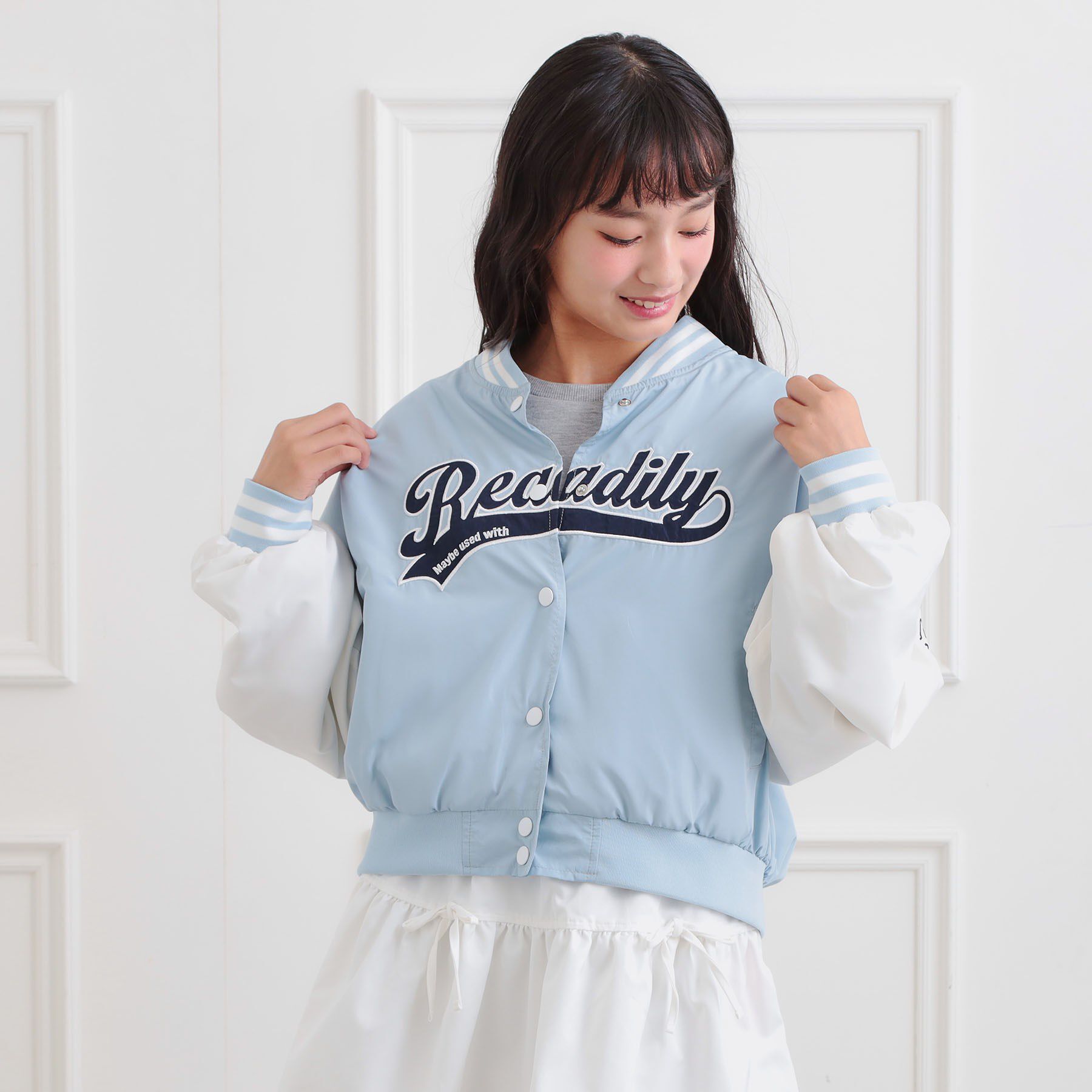 PINK-latte「ロゴアップリケスタジャン」|ブルゾン・スタジャン|サックスブルー(09