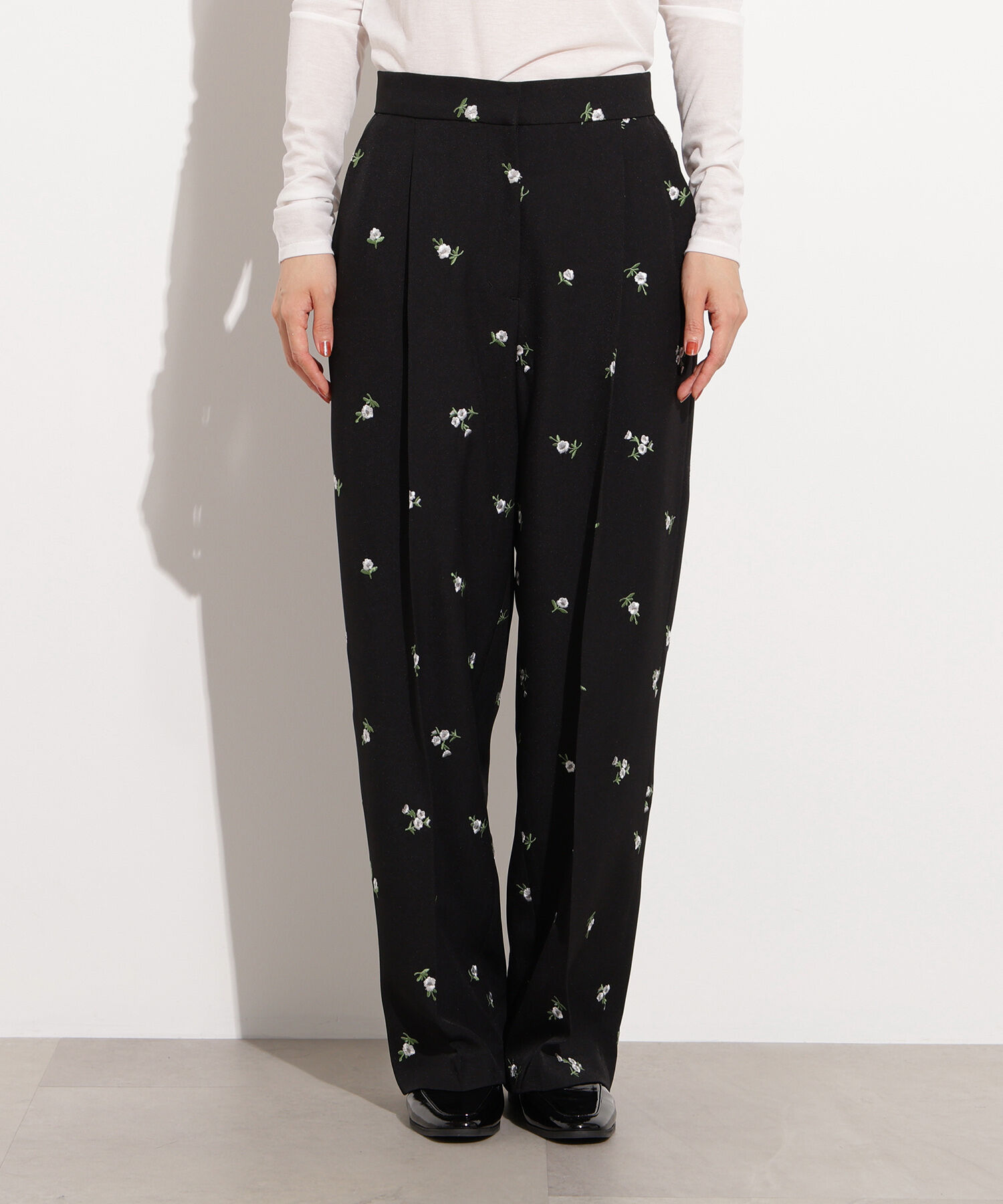  「エンブロイダリーフラワーパンツ」|その他|