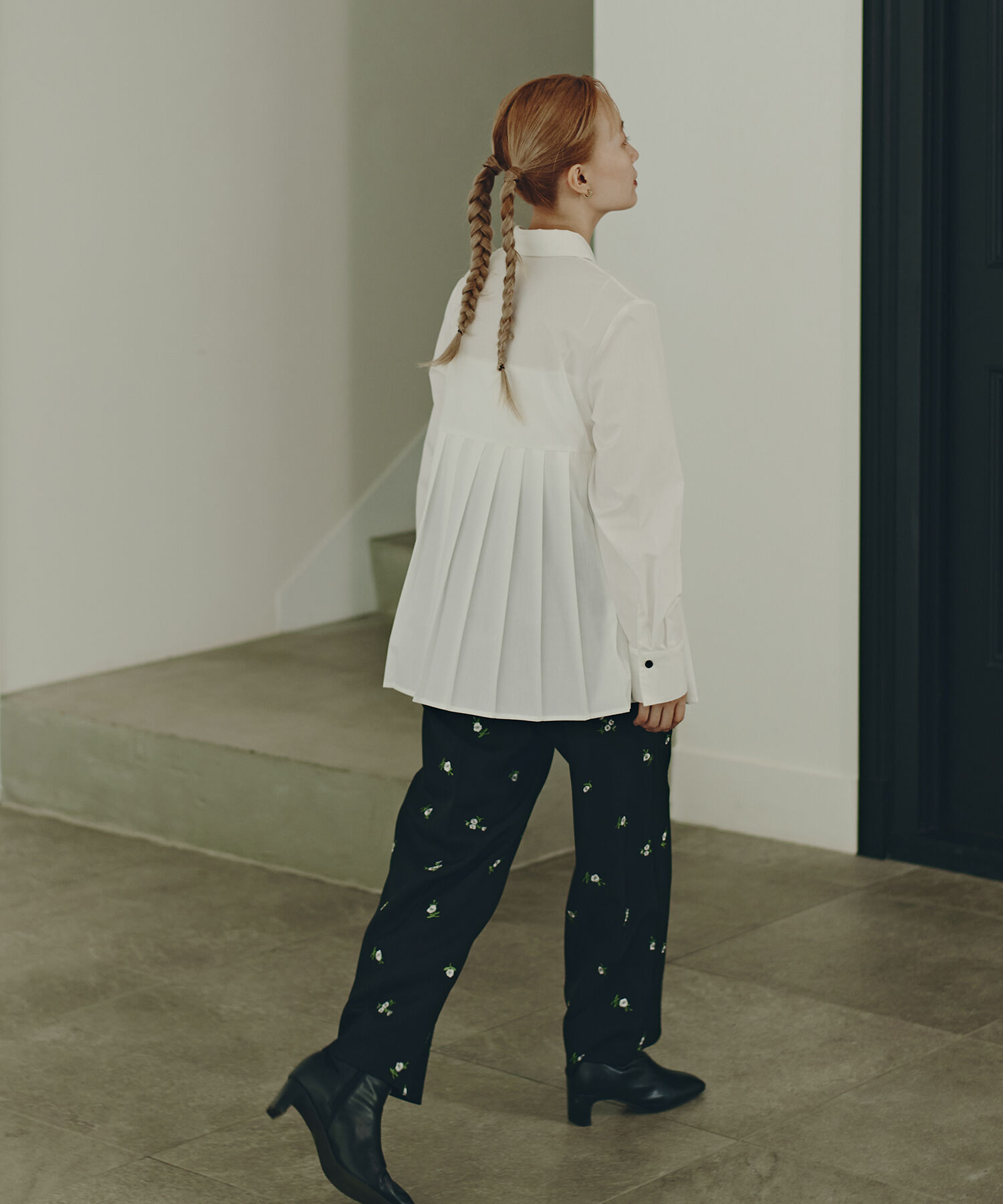  「エンブロイダリーフラワーパンツ」|その他|