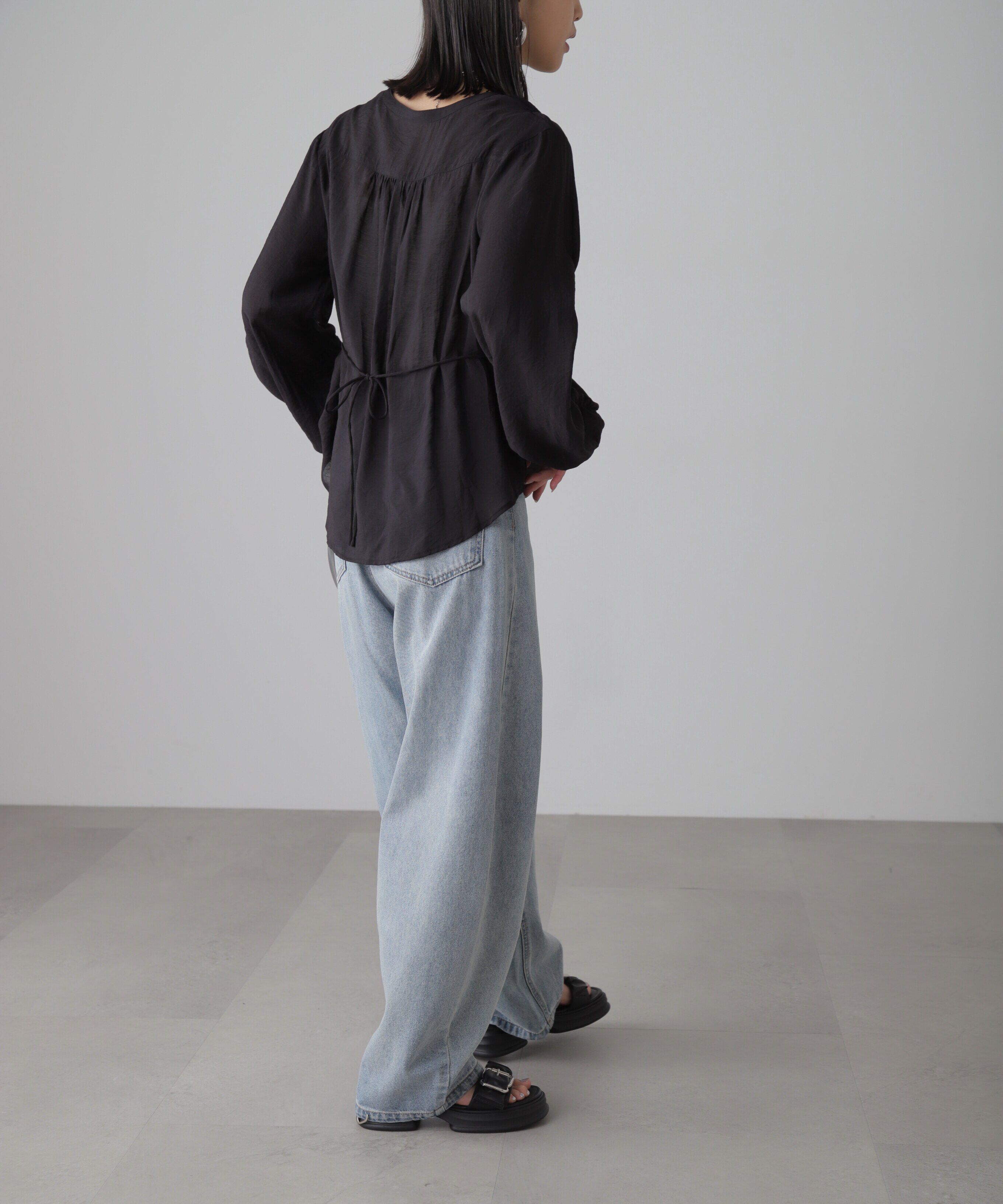  「Vネックシャーリングブラウス」|シャツ・ブラウス|