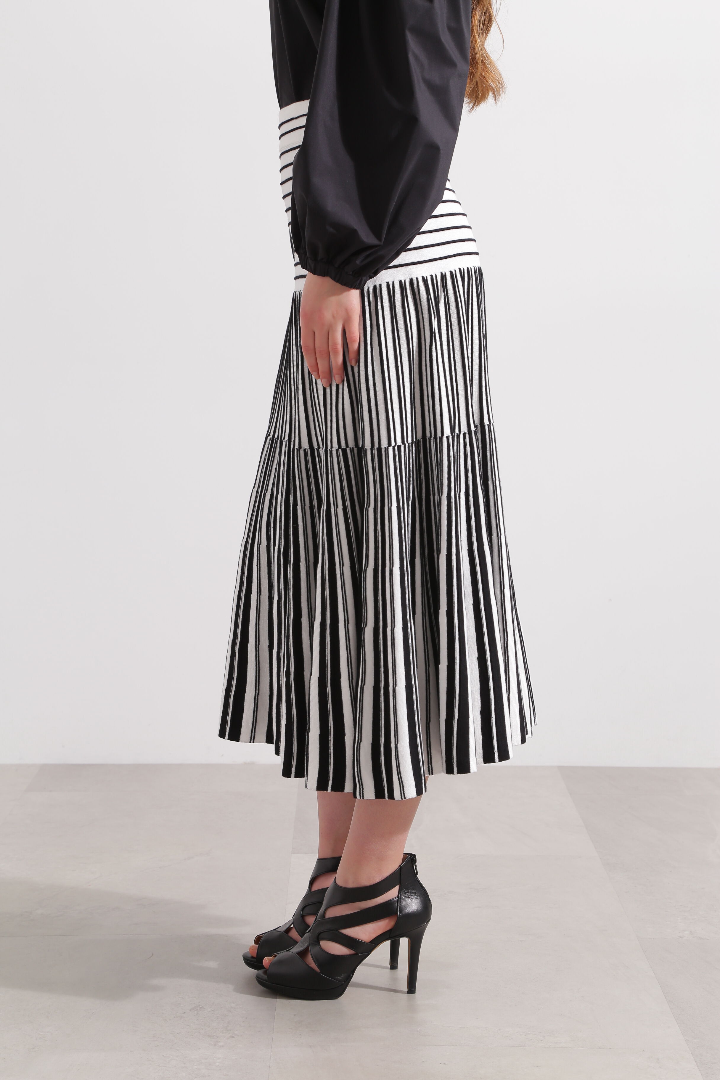  「バイカラーストライプフレアーニットスカート」|スカート|