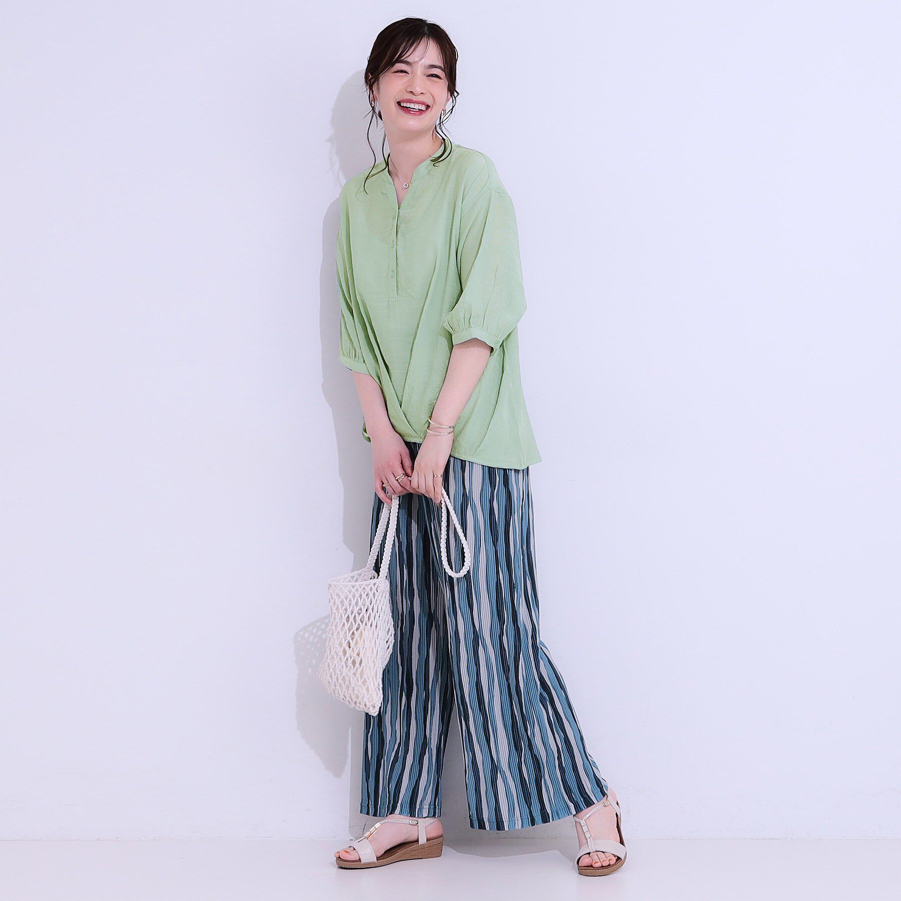 SHOO･LA･RUE「【S-LL】インせず腰回りすっきり フロントタックブラウス」|シャツ・ブラウス|