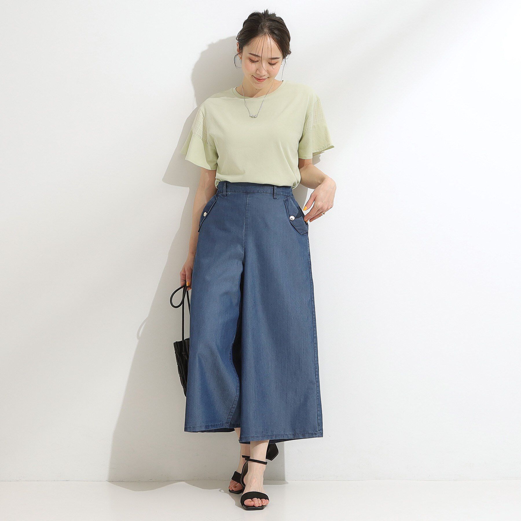 SHOO･LA･RUE「【洗える/S-LL/ひんやり】金ボタンがアクセント　大人のデニムガウチョパンツ」|デニム|