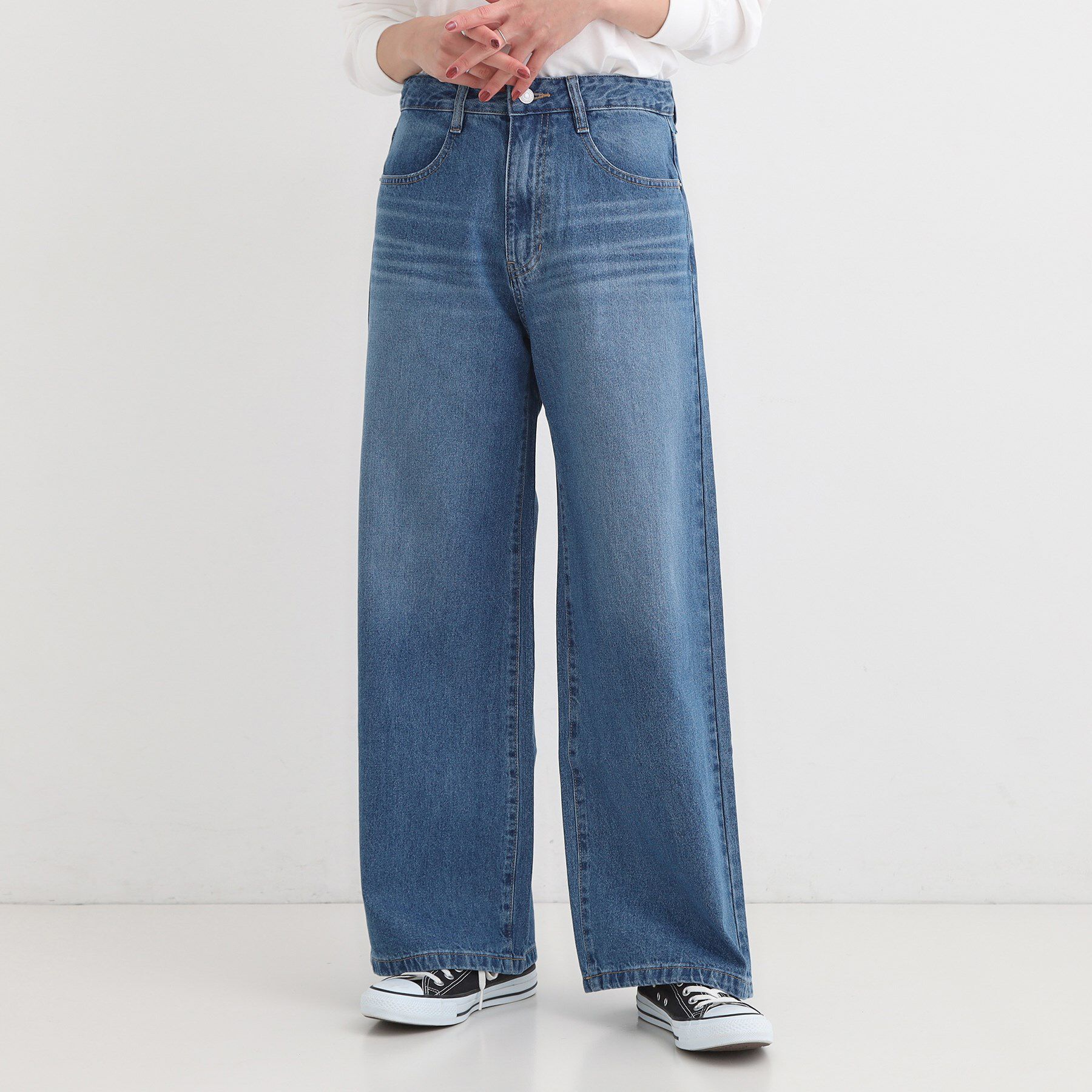 SHOO･LA･RUE「【S-LL】脚のラインを拾いにくい デニムワイドパンツ」|デニム|