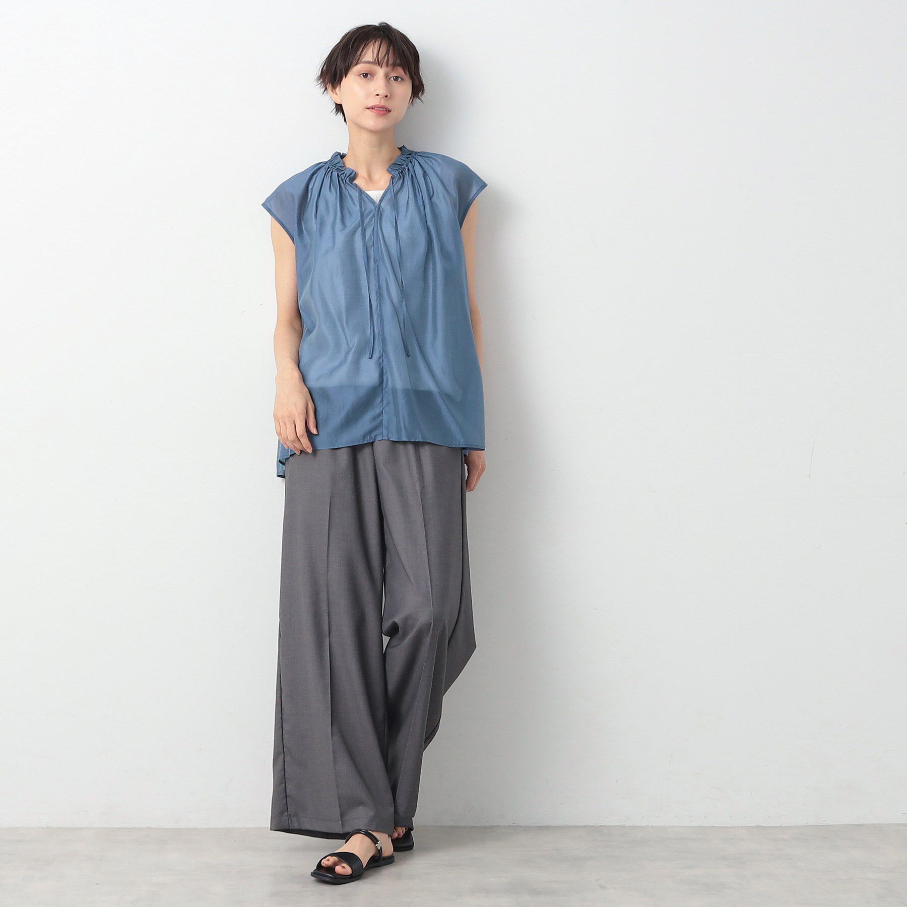 Dessin「【洗える】フリルネックブラウス」|シャツ・ブラウス|