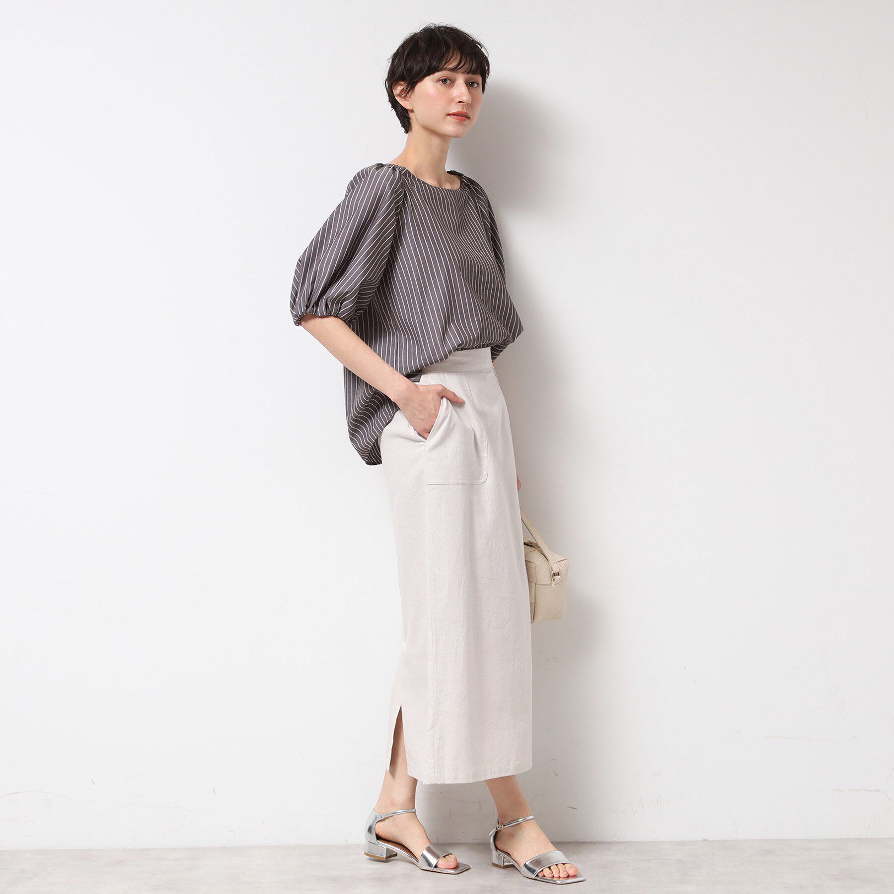 Dessin「【洗える】バッグギャザー入り五分袖ボリュームブラウス」|シャツ・ブラウス|