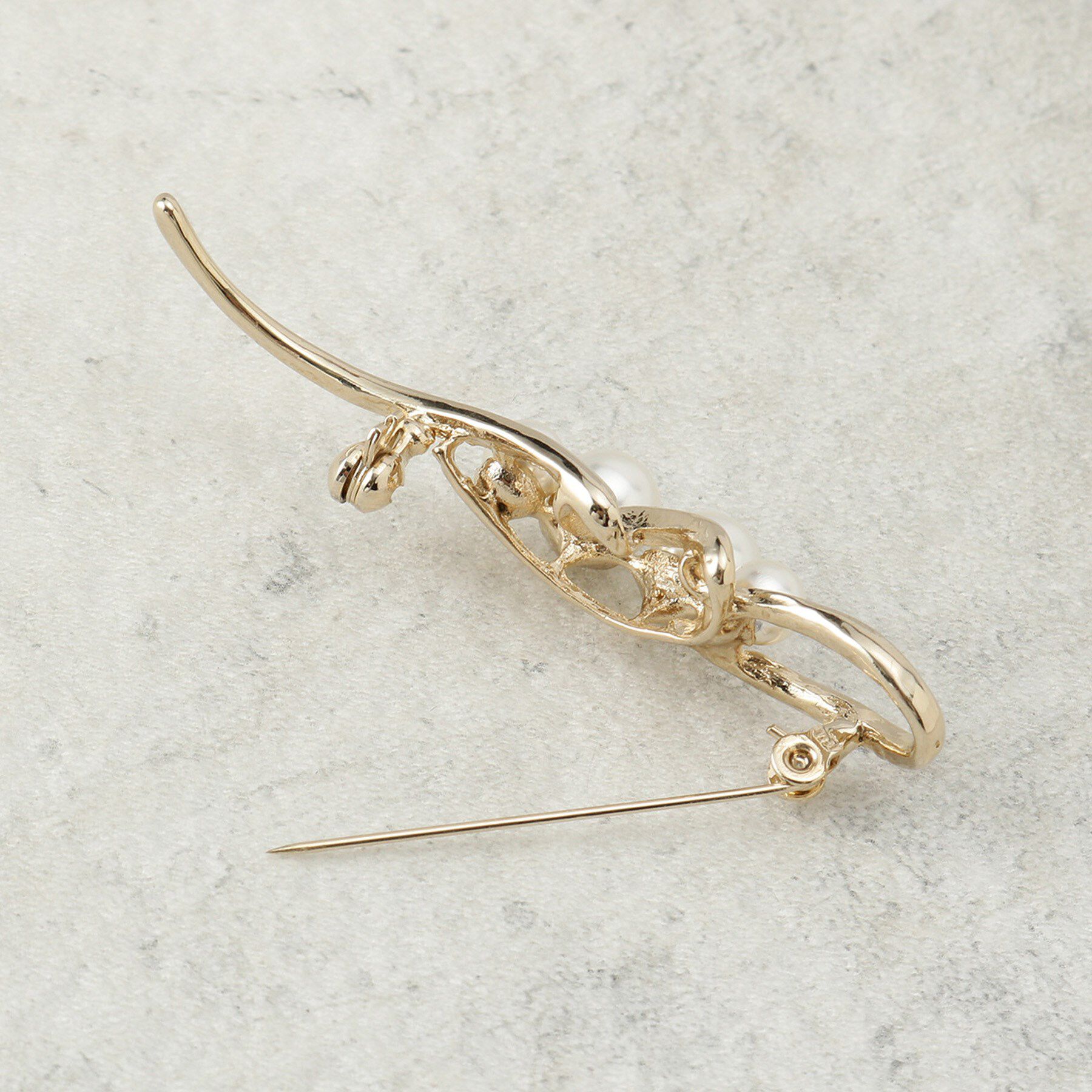 Dessin「【入卒/セレモニー】ツイストパール調ブローチ」|ブローチ・コサージュ|