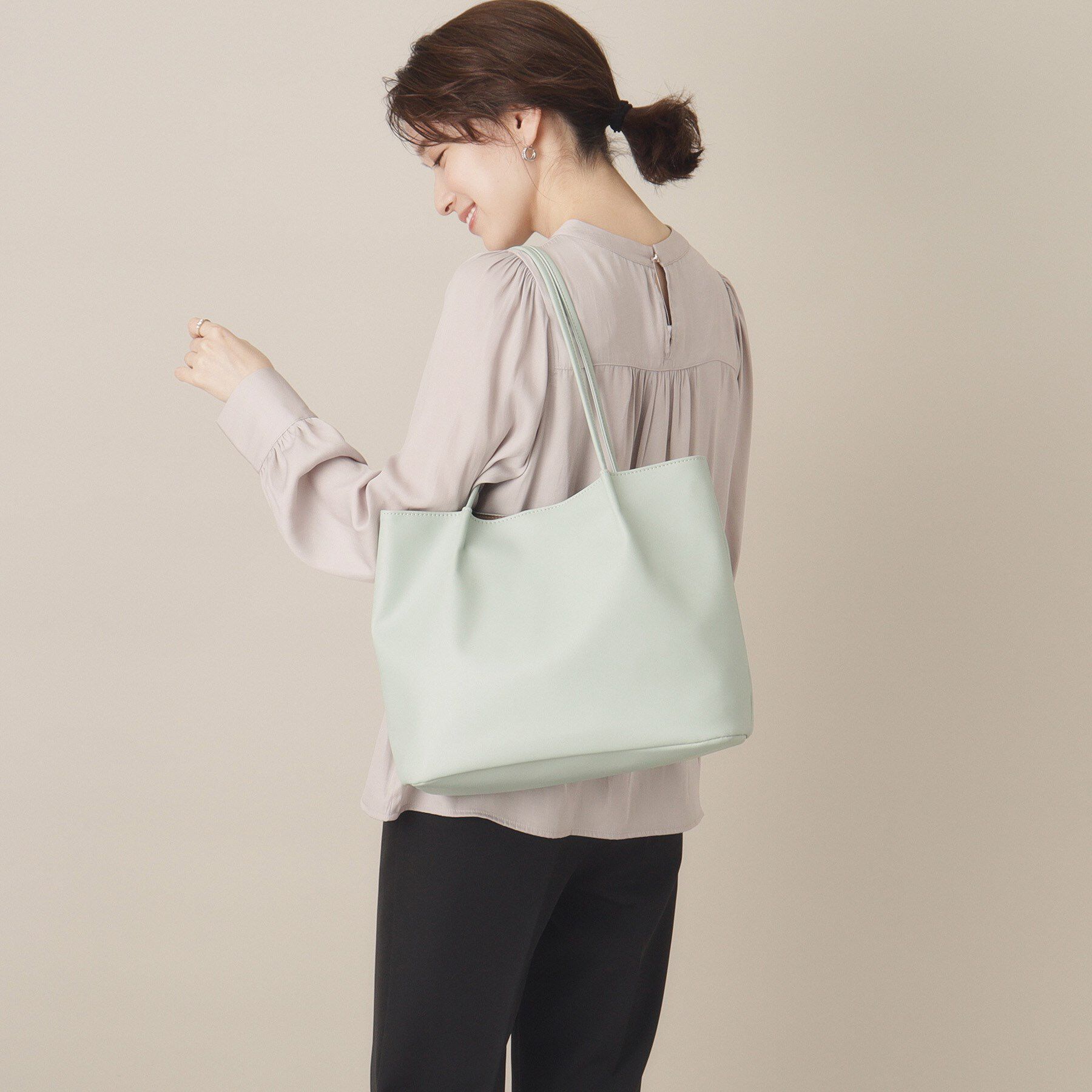 ITS&rsquo;DEMO「スカーフ付A4トート」|トートバッグ|