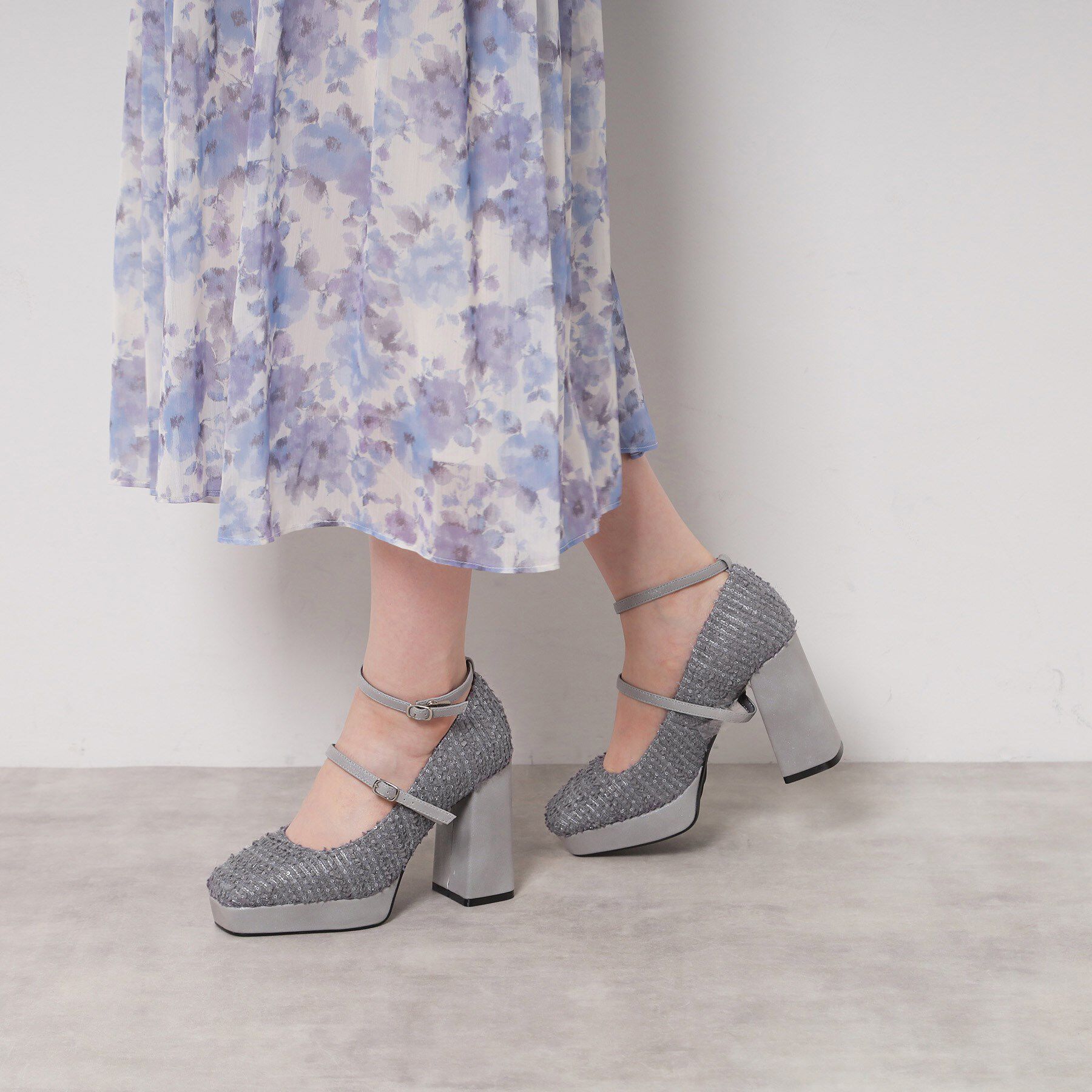 ESPERANZA「スクエアトゥダブルストラップ厚底パンプス」|パンプス|グレー(312)