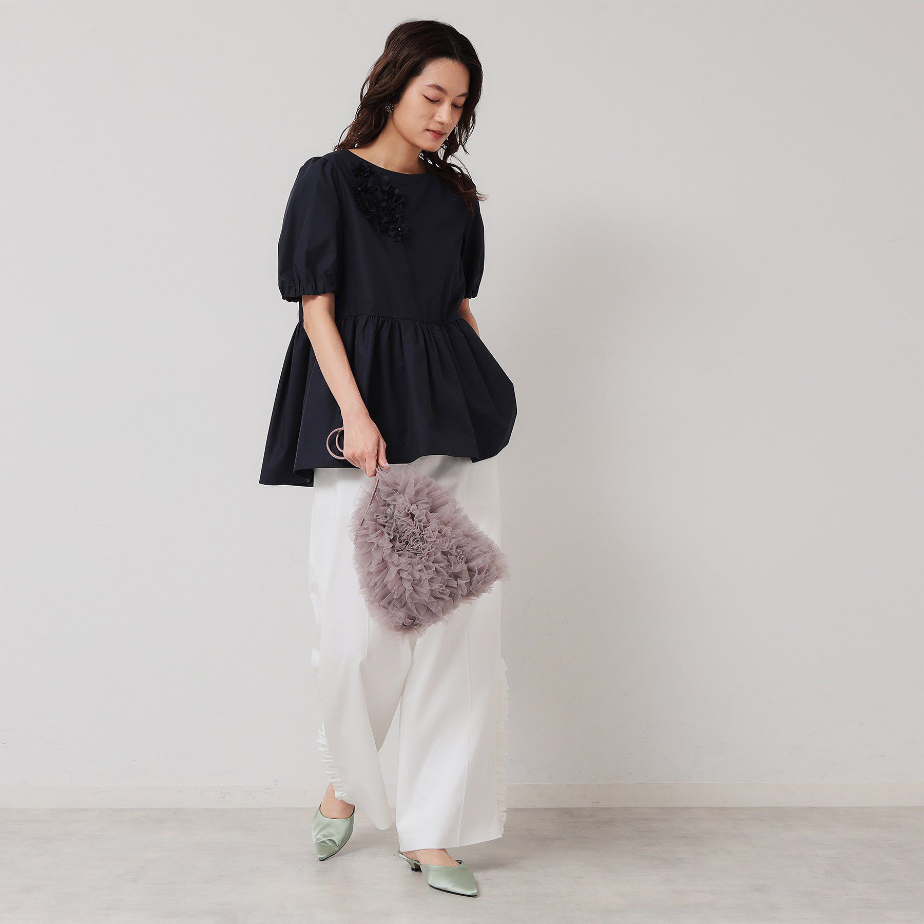 SunaUna「【接触冷感／ペプラム】コサージュ風ブラウス」|シャツ・ブラウス|