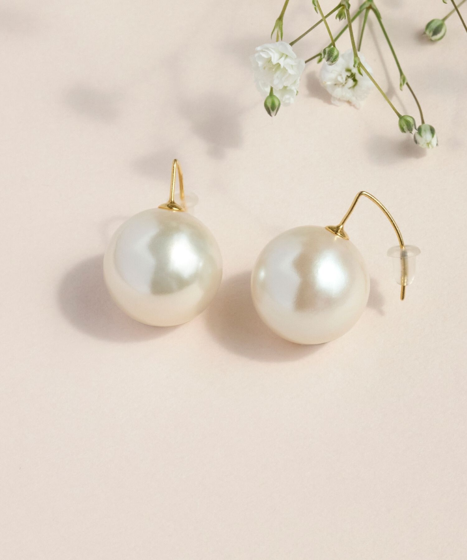 Phoebe「【シリーズ累計販売5000点突破！】ビッグパールフックピアス ホワイト」|ピアス|