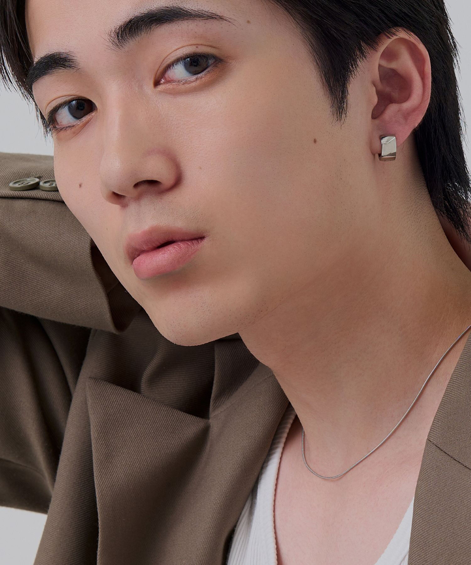 Phoebe「【金属アレルギー対応】ワンタッチワイドフープミニピアス　シルバー/サージカルステンレス」|ピアス|