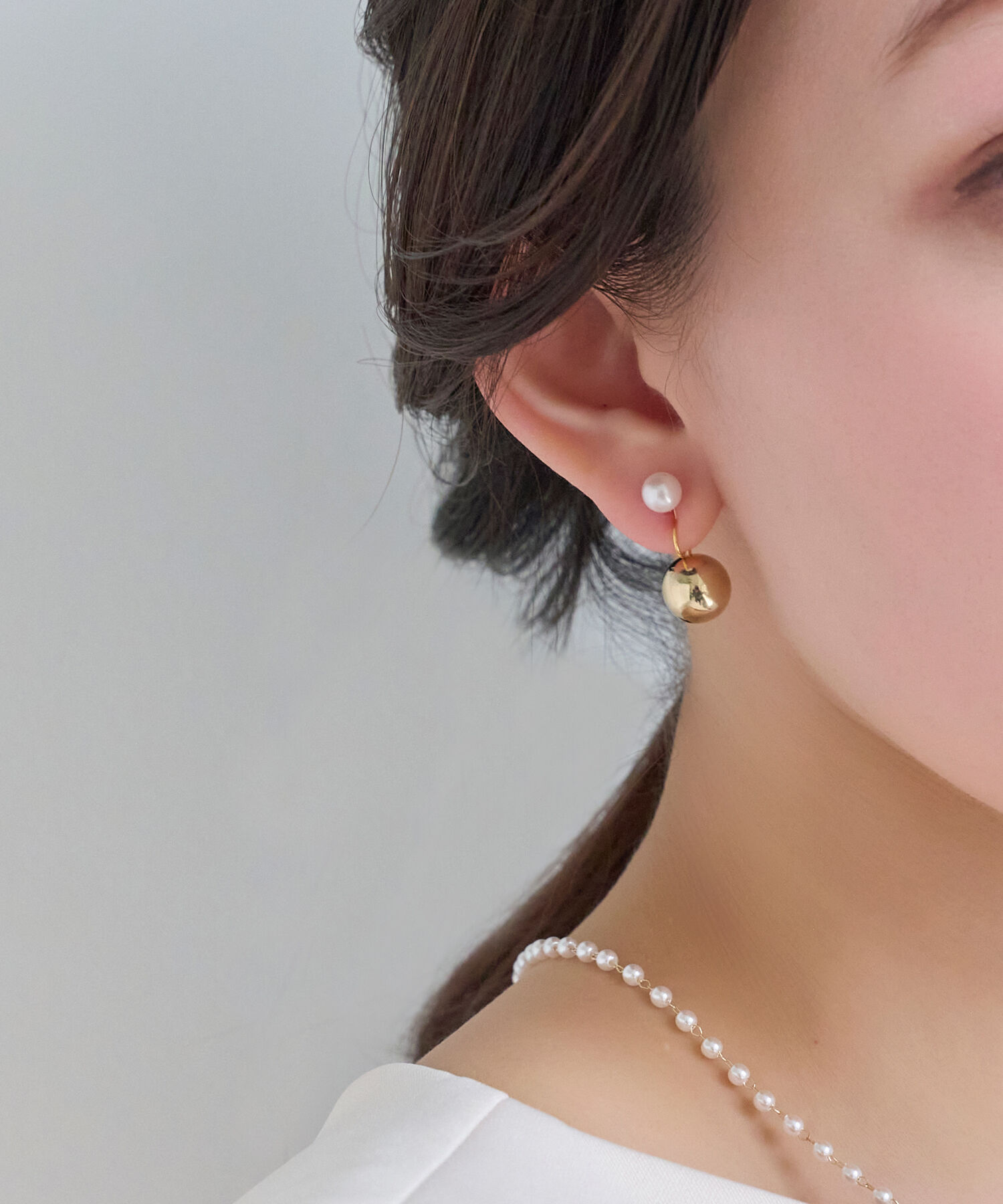 Phoebe「バックモチーフイヤリング　パール&times;メタル」|イヤリング|ホワイト