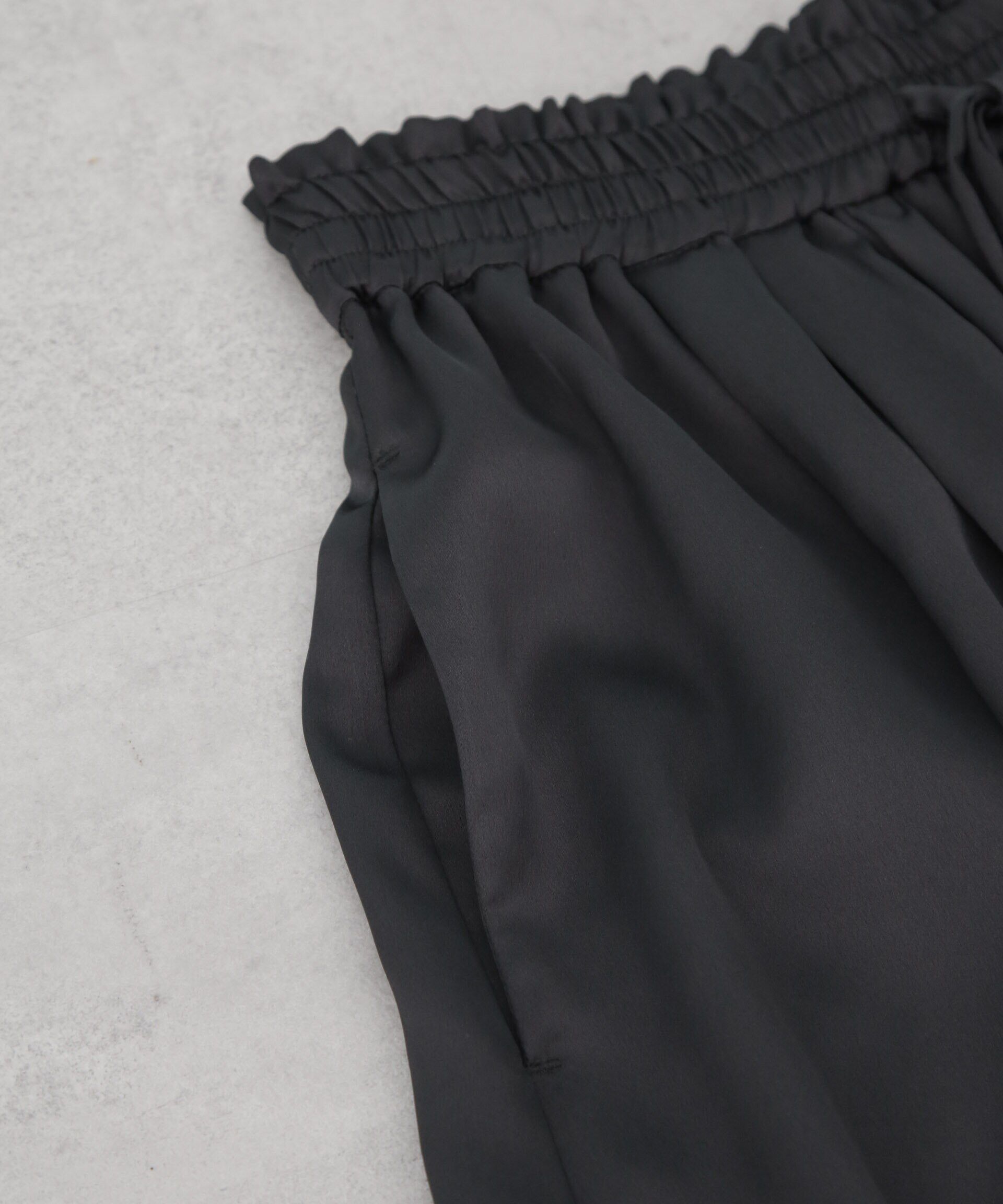 nano･universe「サテンギャザースカートパンツ（セットアップ可）」|チノ|