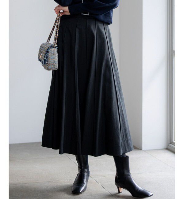23区「【FUDGE掲載】マットライトタフタ フレアスカート」|スカート|ブラック系