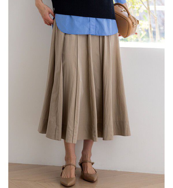 23区「【FUDGE掲載】マットライトタフタ フレアスカート」|スカート|ベージュ系