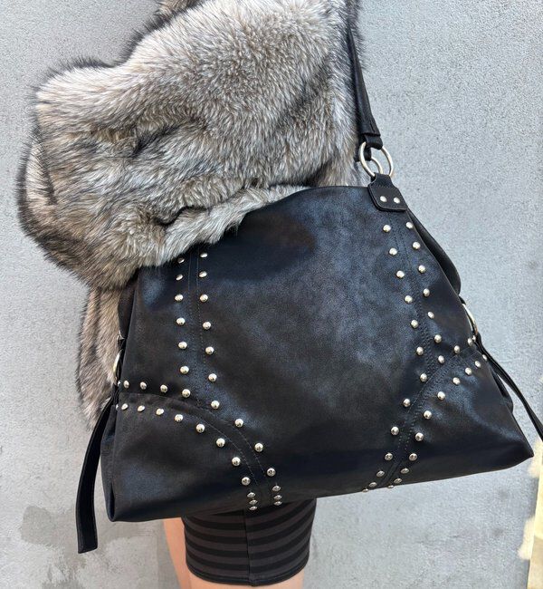  「【WEB限定】STUDDED FAUX LEATHER BOSTON BAG」|ボストンバッグ|