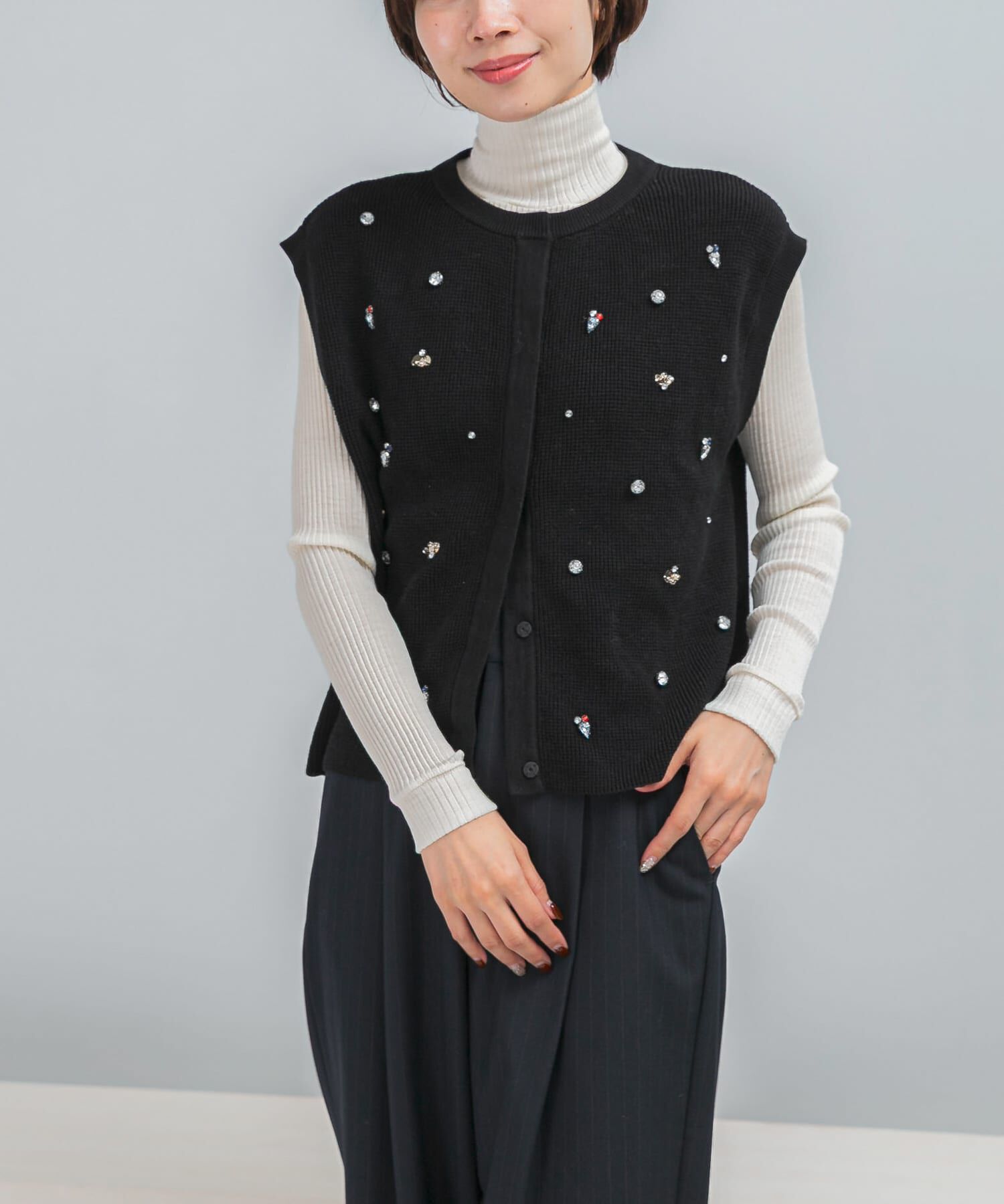 URBAN RESEARCH ROSSO「ビジューニットベスト」|ニット・セーター|