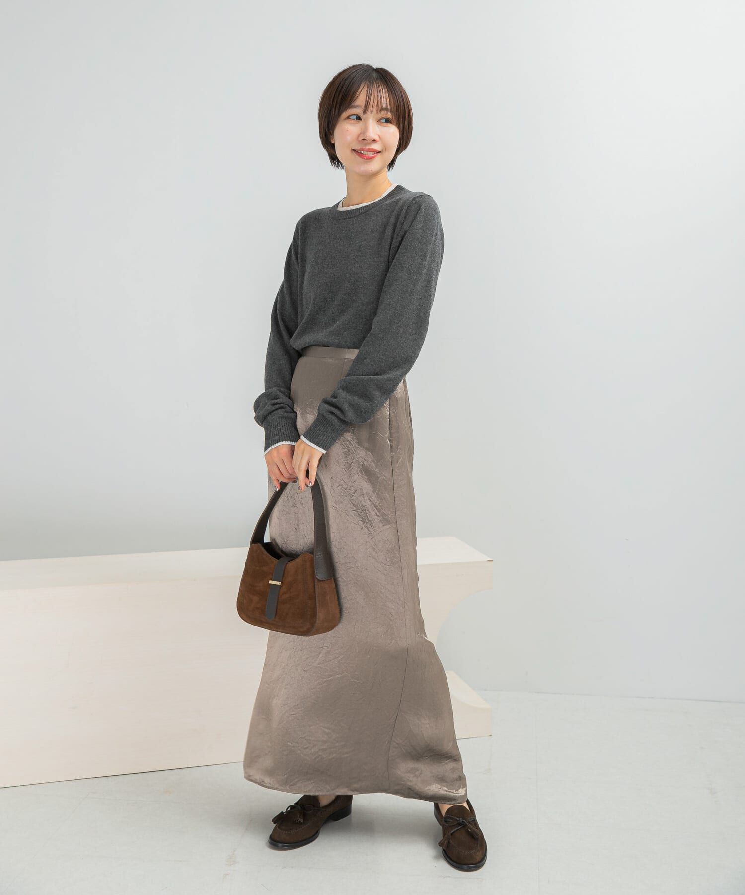 URBAN RESEARCH ROSSO「アセテートサテンストレートスカート」|スカート|