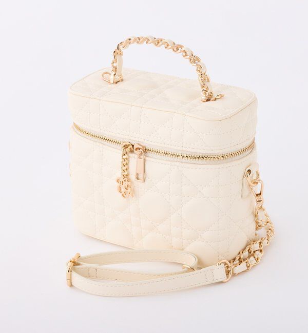  「チャーム付きキルティングバニティバッグ」|ショルダー・メッセンジャー|アイボリー