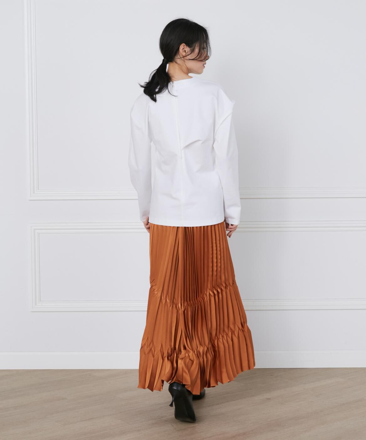 INED「《大きいサイズ》サテンプリーツスカート《la veille by SUPERIOR CLOSET》」|スカート|