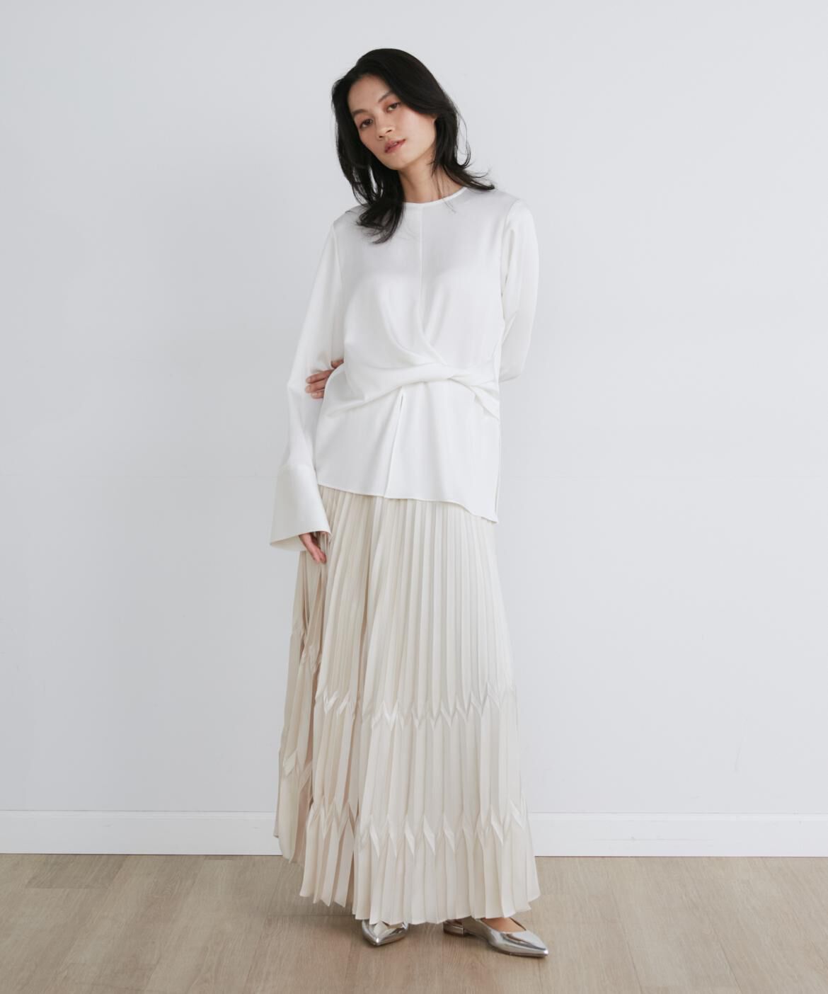 INED「《大きいサイズ》サテンプリーツスカート《la veille by SUPERIOR CLOSET》」|スカート|