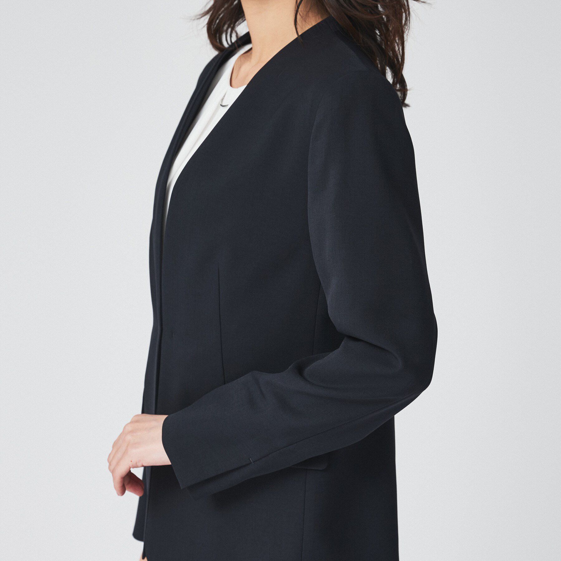 UNTITLED「【通勤スーツ/入卒/セレモニー】ライトウェイト ストレッチカラーレスジャケット」|ノーカラージャケット|