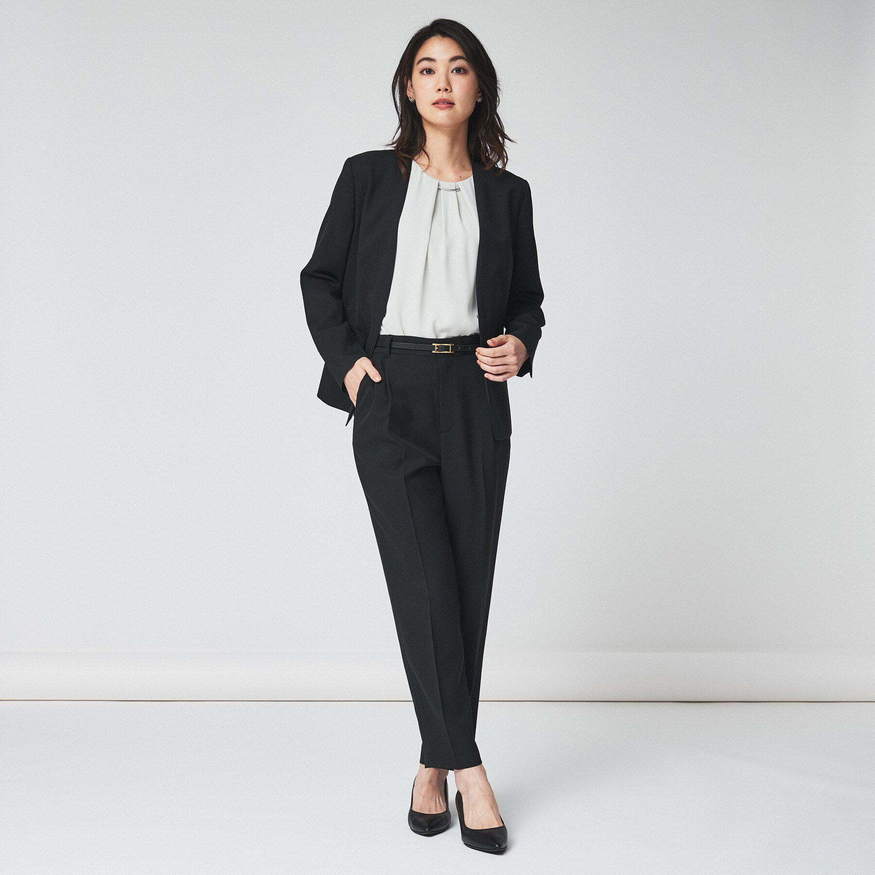 UNTITLED「【通勤スーツ/入卒/セレモニー】ライトウェイト テーパードパンツ」|その他|