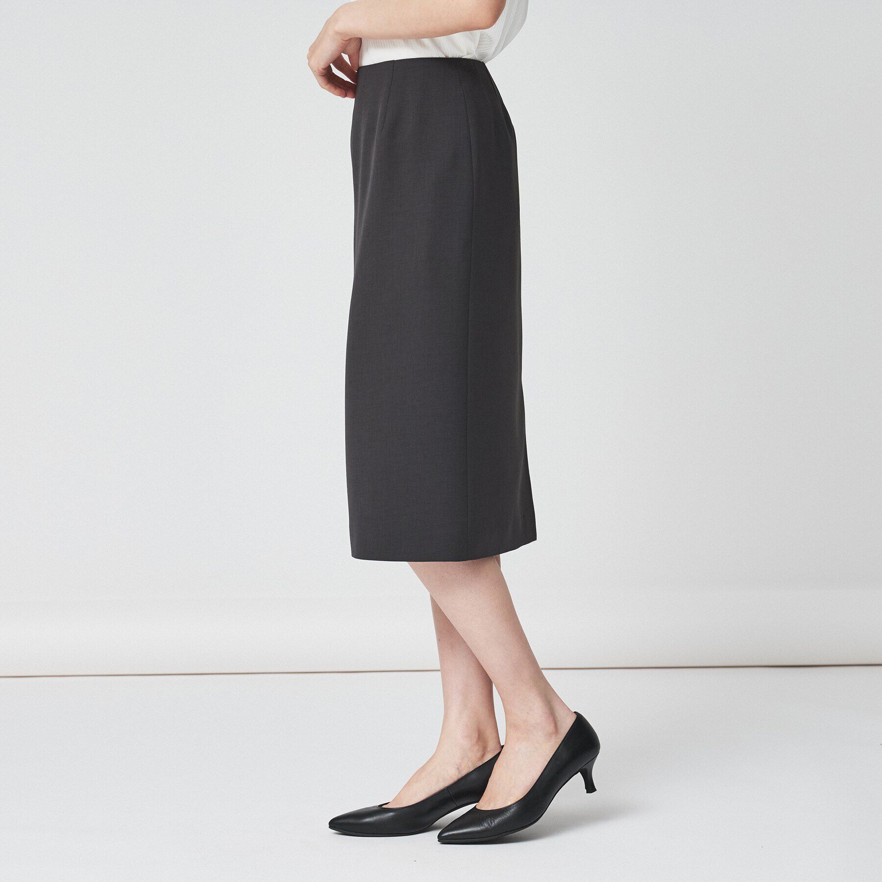 UNTITLED「【通勤スーツ/入卒/セレモニー】ライトウェイト タイトスカート」|スカート|