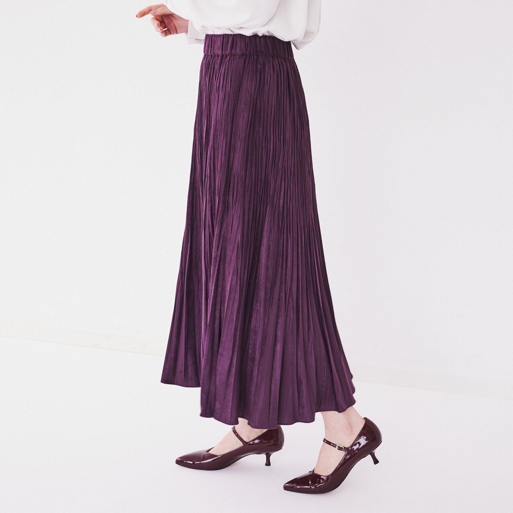 UNTITLED「【洗える/ウエストゴム】スエード風ランダムプリーツスカート」|スカート|