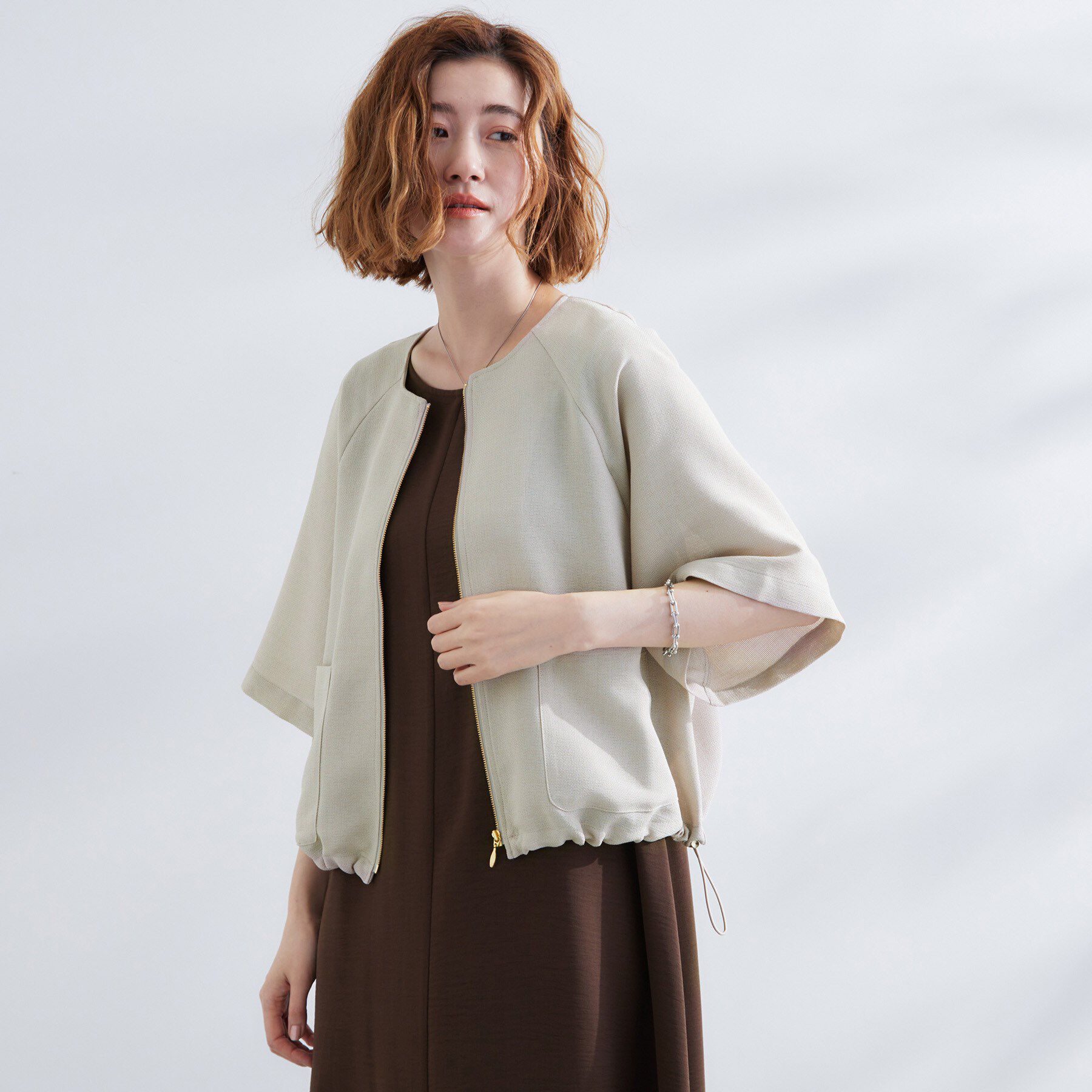 grove「透け感と立体感で魅せる、大人の夏のメッシュワイドスリーブジャケット」|ノーカラージャケット|