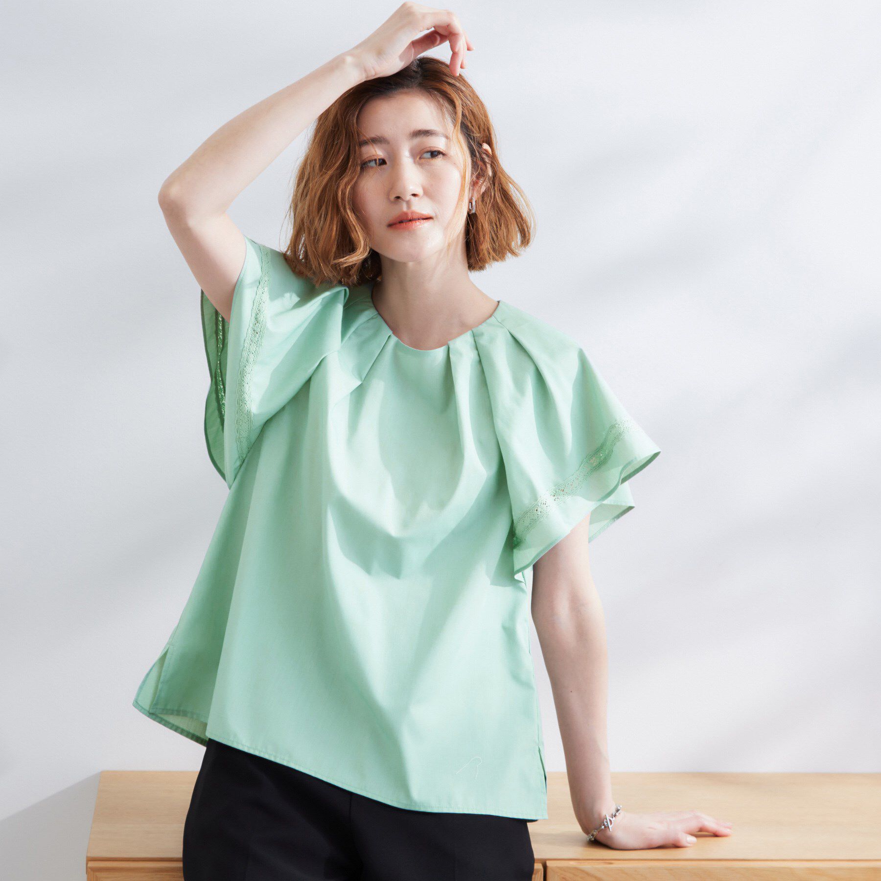 grove「【サスティナブル原料】涼し気フレアスリーブブラウス」|シャツ・ブラウス|