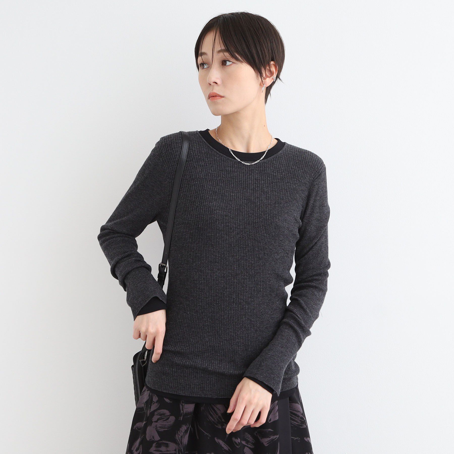 INDIVI「【洗える／ウール混／シアーラメ】ラウンドネックニット」|ニット・セーター|チャコールグレー(9