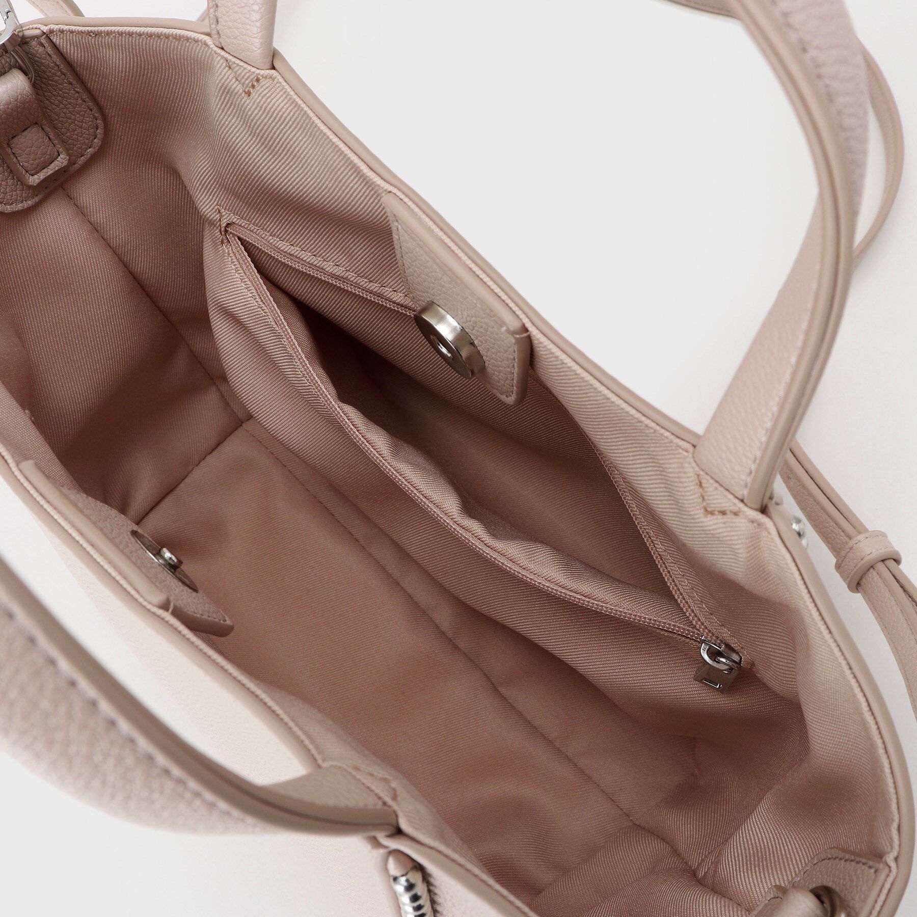 INDIVI「【ミドルサイズ／合皮／ショルダー付】スタッズ風メタルバッグ」|ショルダー・メッセンジャー|