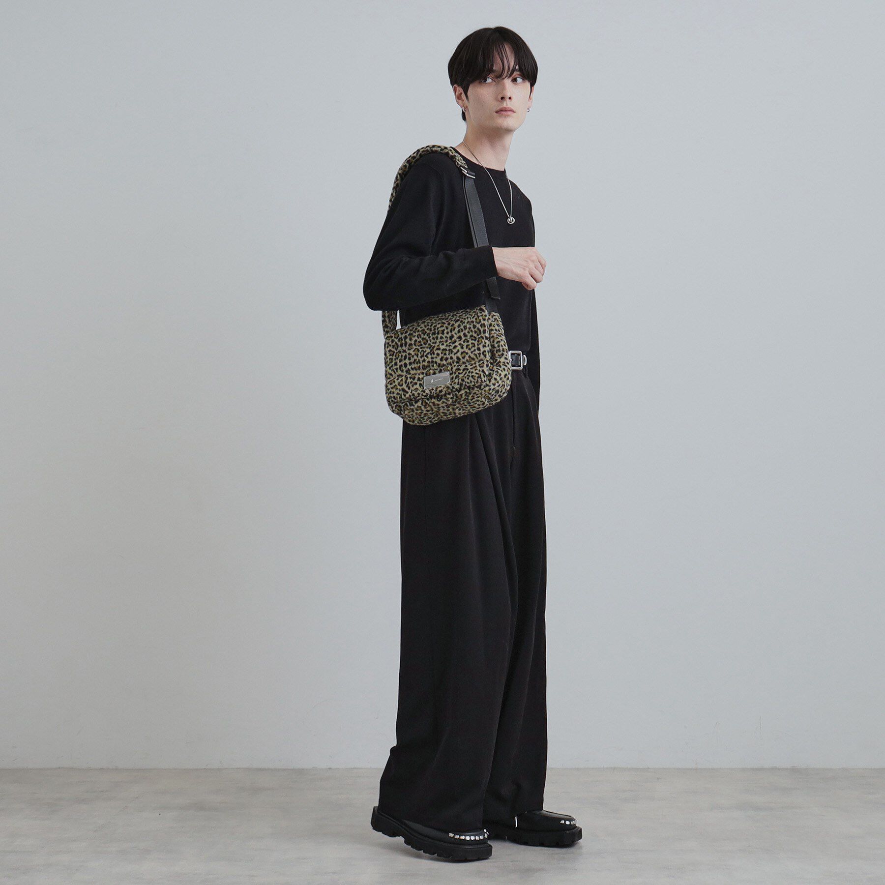 tk.TAKEO KIKUCHI「【パフィーシリーズ】フラップショルダーバッグ」|ショルダー・メッセンジャー|