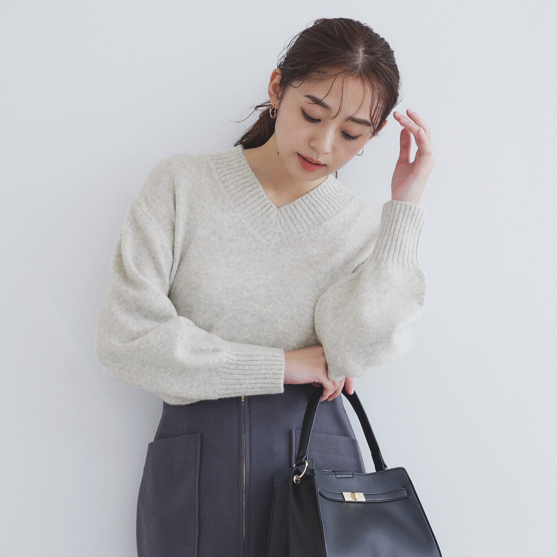 index「《6color》ラムライクVネックニット【洗濯機洗い可】」|ニット・セーター|