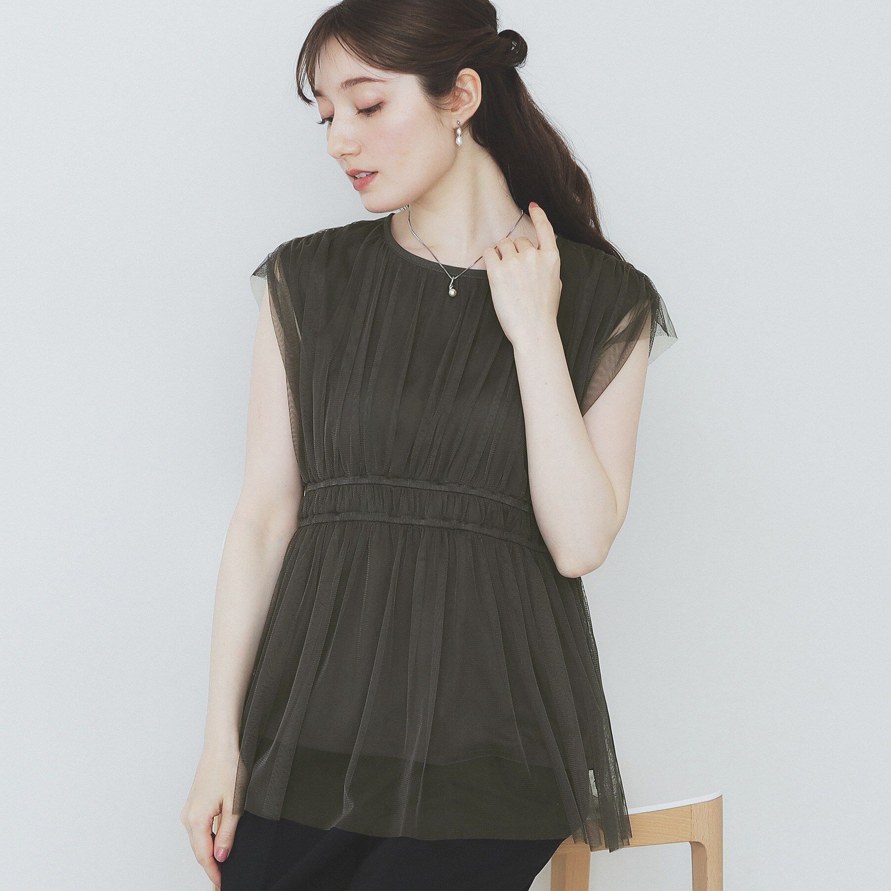 index「チュールレイヤードペプラムブラウス【洗濯機洗い可】」|シャツ・ブラウス|チャコールグレー(0