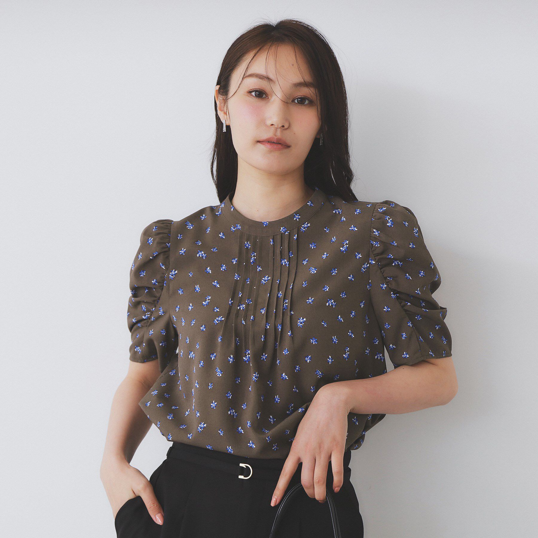 index「柄プリントピンタックブラウス【洗濯機洗い可/イージーアイロン/防シワ】」|シャツ・ブラウス|ブラウン(144)