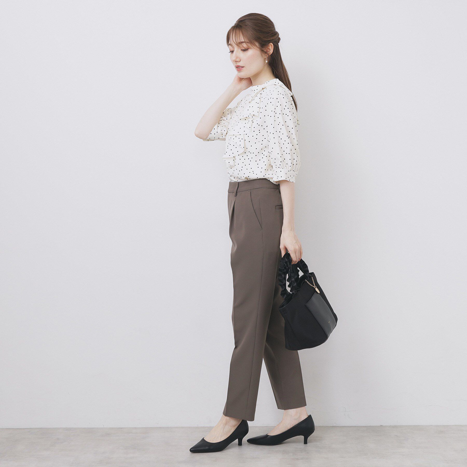 index「ロールカラーアシメフリルリボンブラウス【洗濯機洗い可/イージーアイロン】」|シャツ・ブラウス|