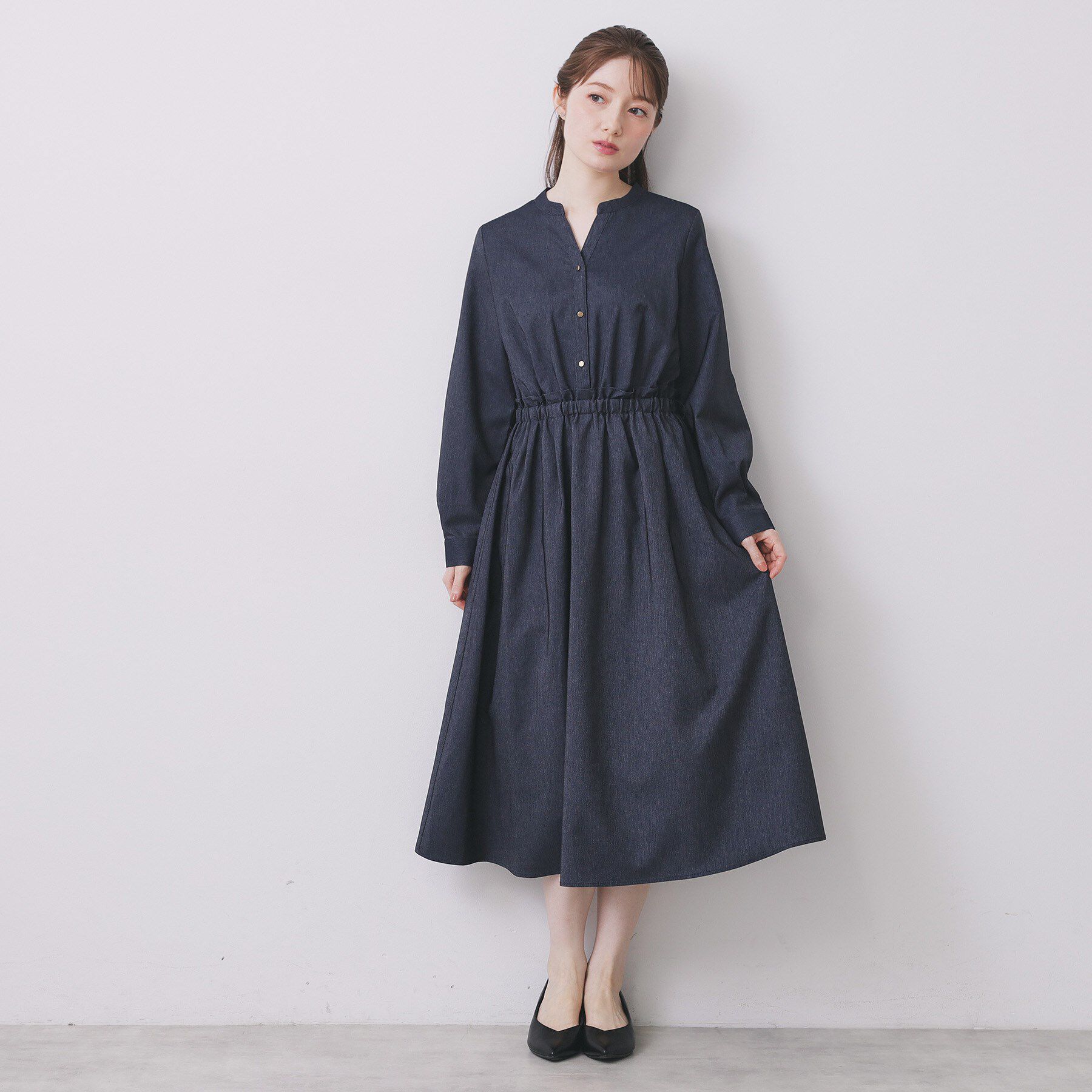 index「シャンブレーツイルドッキングフレアワンピース【洗濯機OK/イージーアイロン】」|ワンピース|