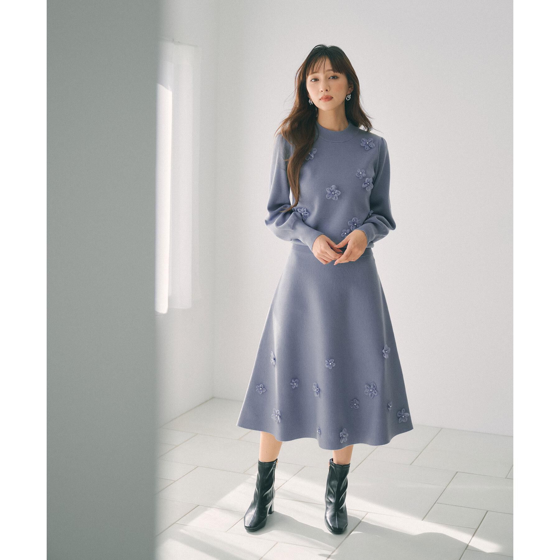 index「フラワーモチーフハイネックニット【洗える】」|ニット・セーター|