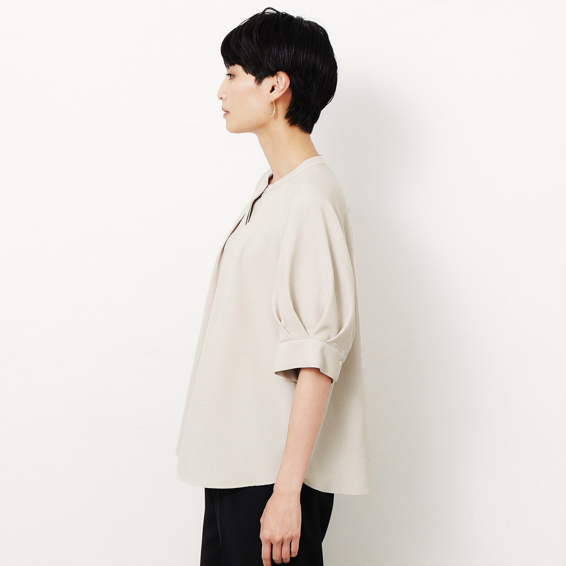 OPAQUE.CLIP「リネンライク タックデザインブラウス【洗濯機洗い可】」|シャツ・ブラウス|
