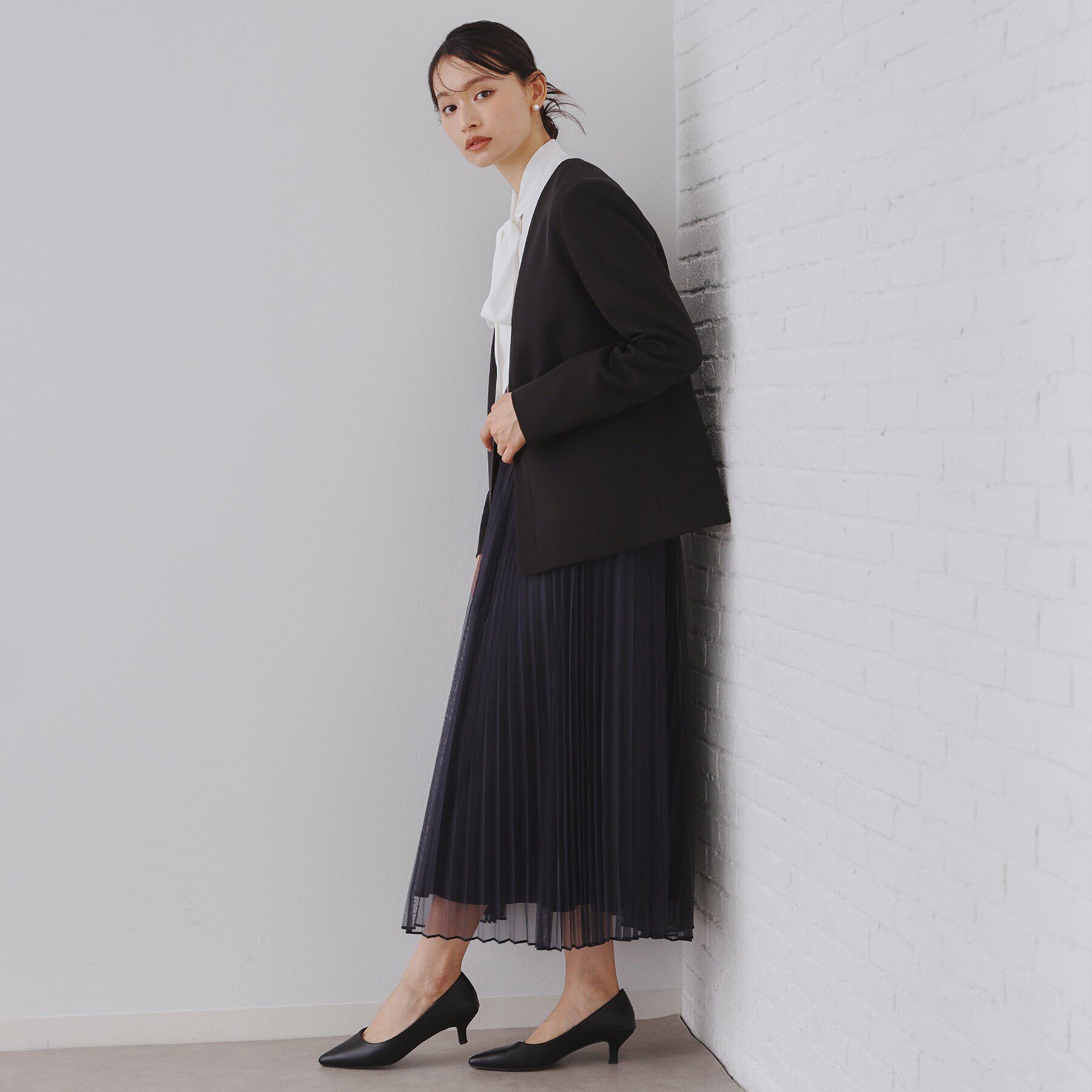 OPAQUE.CLIP「《通勤・セレモニー/セットアップ対応》Vネックジャケット/ダブルクロス【洗濯機洗い可】」|ノーカラージャケット|