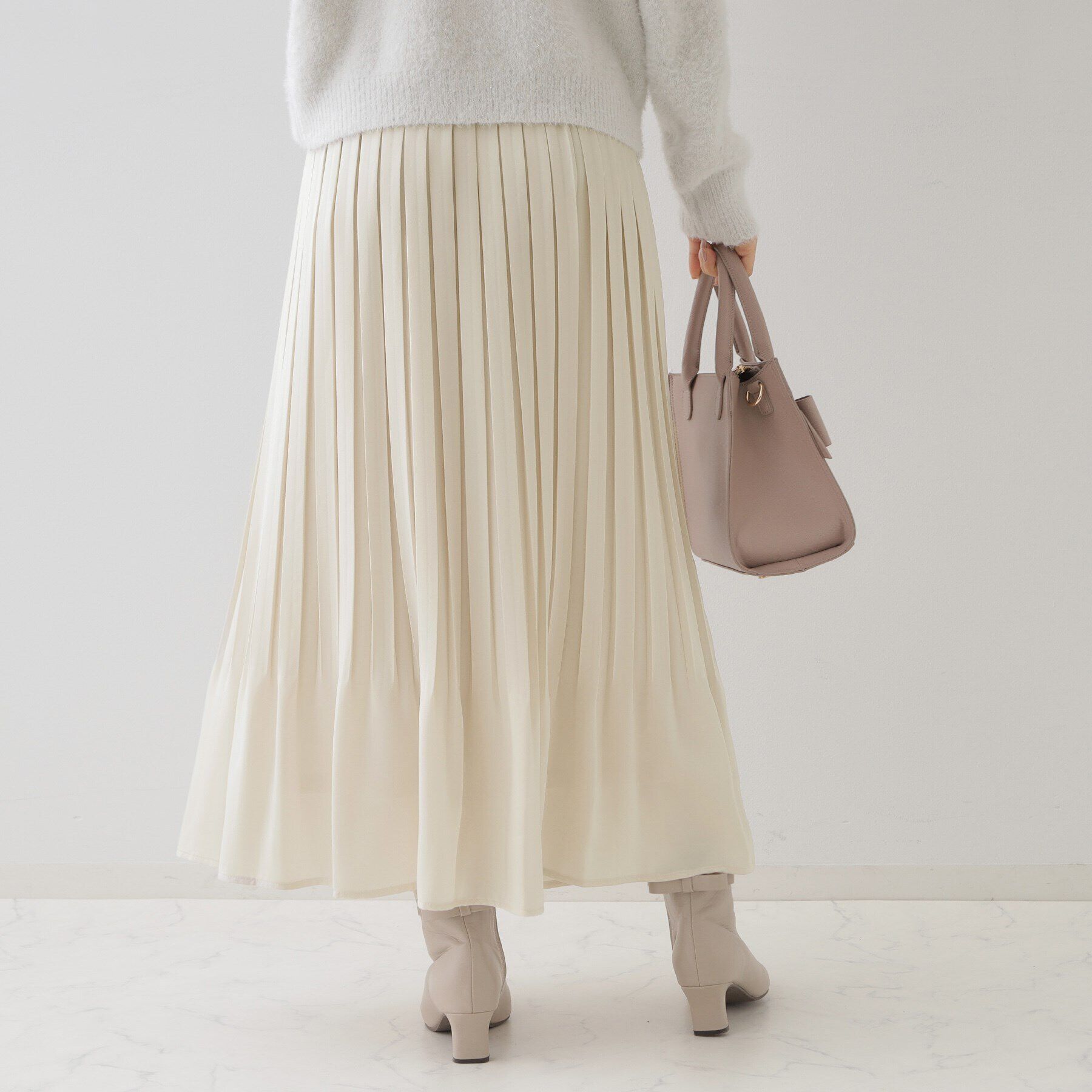 Couture broach「【軽やか・上品なツヤ感】ピーチサテンプリーツスカート」|スカート|