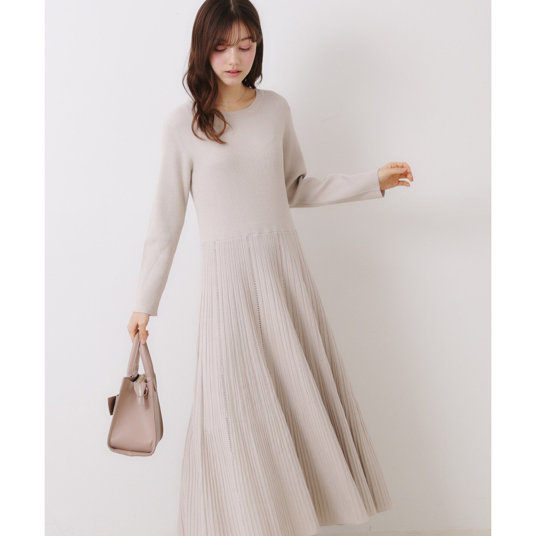 Couture broach「【上品な落ち感・美シルエット】アイレットリブデザインニットワンピース」|ワンピース|