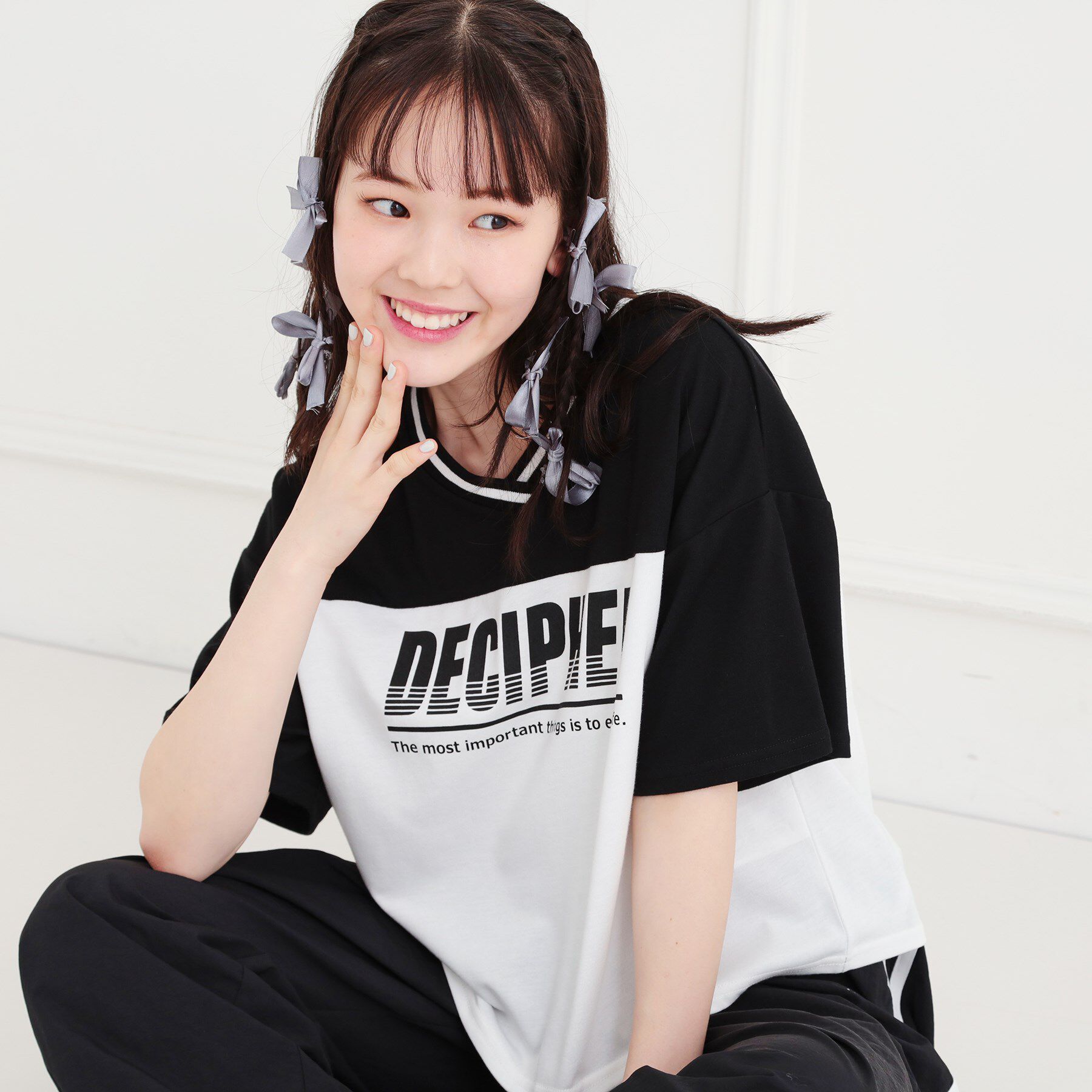 PINK-latte「Vネック切替Tシャツ」|Tシャツ・カットソー|ブラック(019)