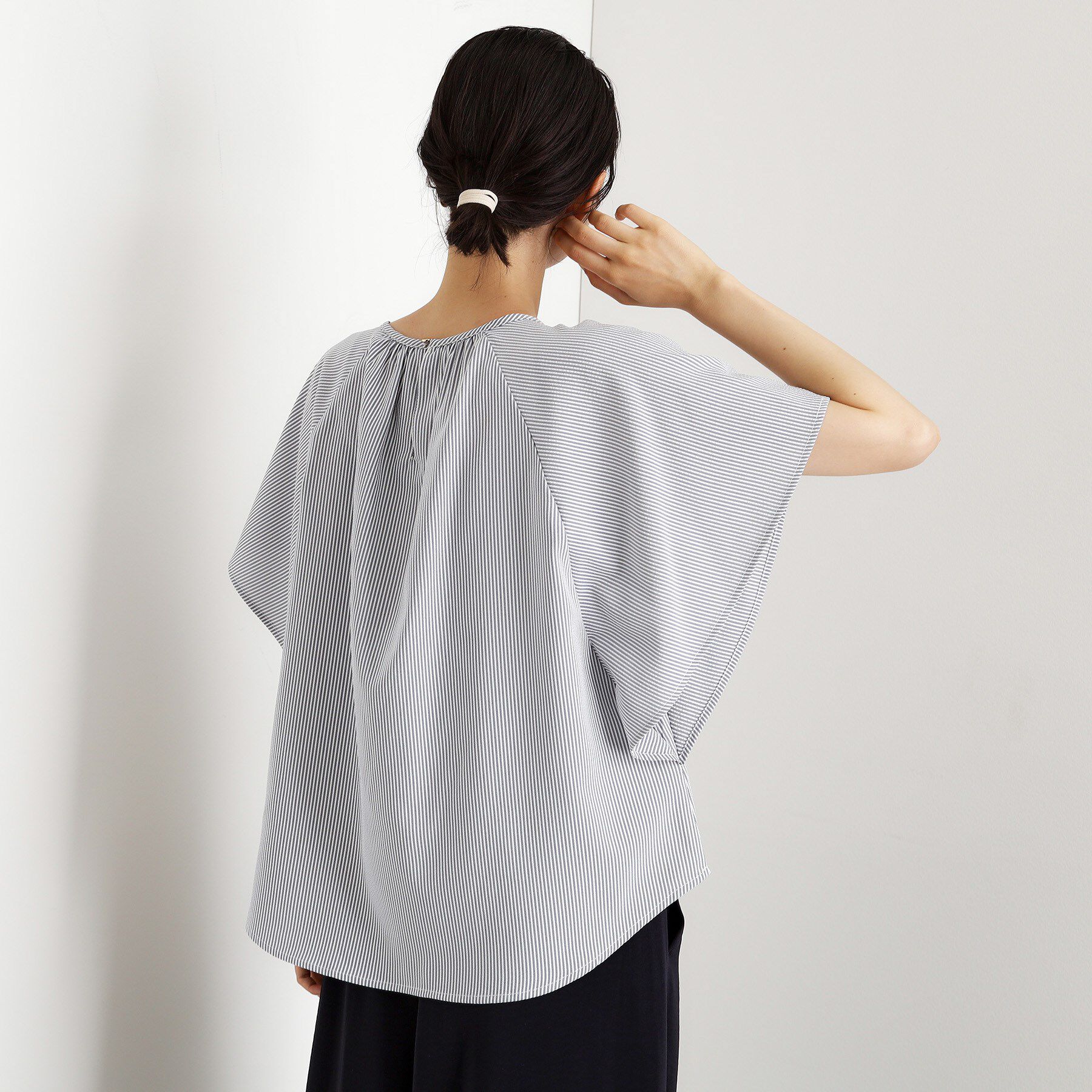 THE SHOP TK「フレアスリーブブラウス【二の腕カバー/UV/洗濯機OK】」|シャツ・ブラウス|