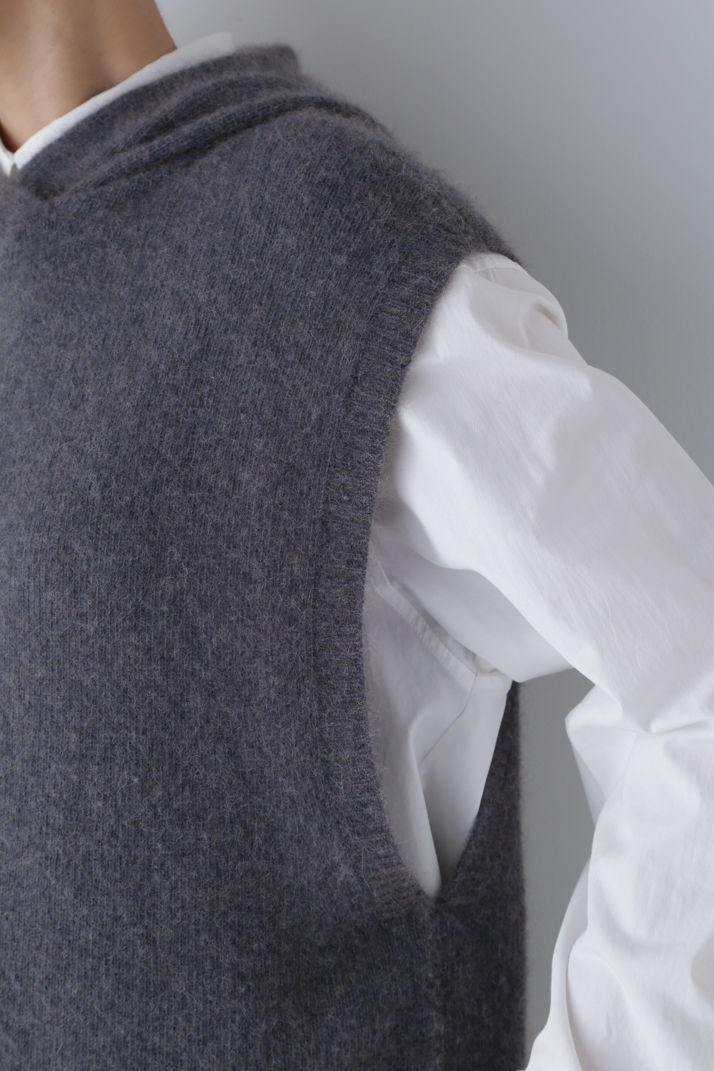  「フード付きニットベスト」|ニット・セーター|