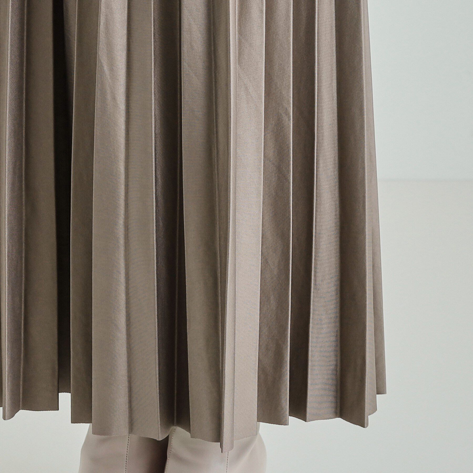 SHOO･LA･RUE「微光沢で華やか レザー調プリーツスカート」|スカート|