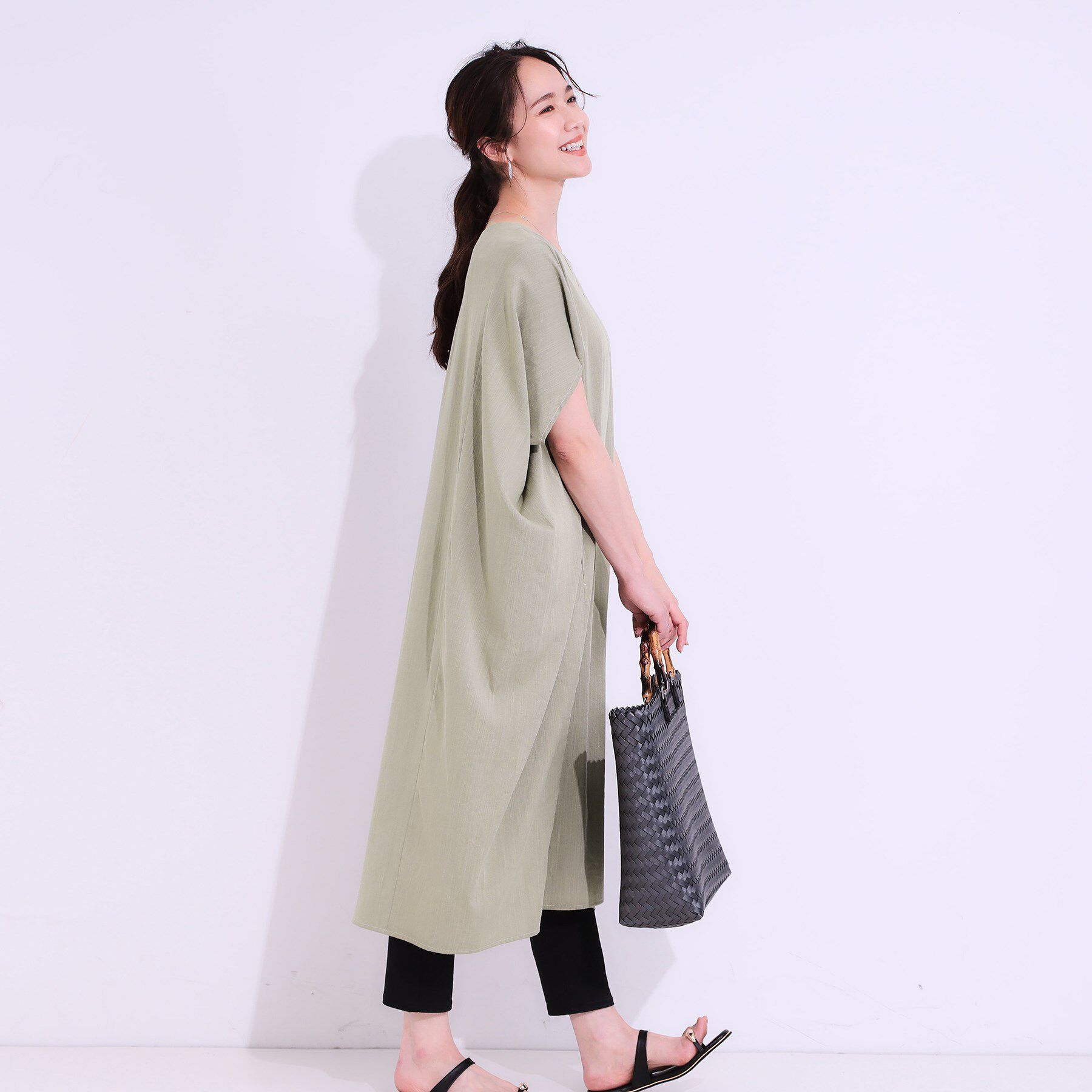 SHOO･LA･RUE「【S-LL】楽にサマ見え コクーンシルエットの涼やかワンピース」|ワンピース|